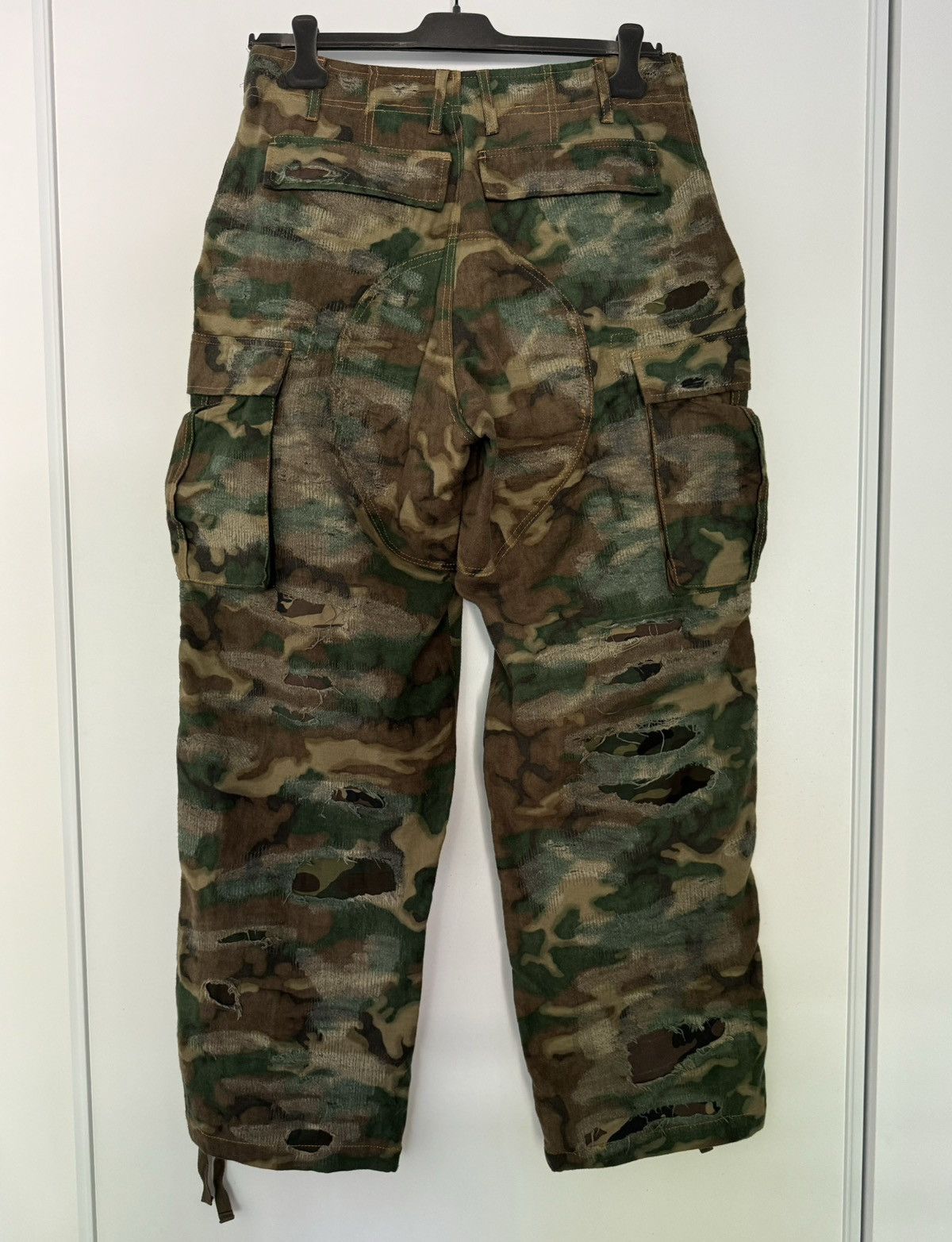 Givenchy Givenchy Distressed Camo Cargo Pants Size US 32 / EU 48 - 7 Thumbnail