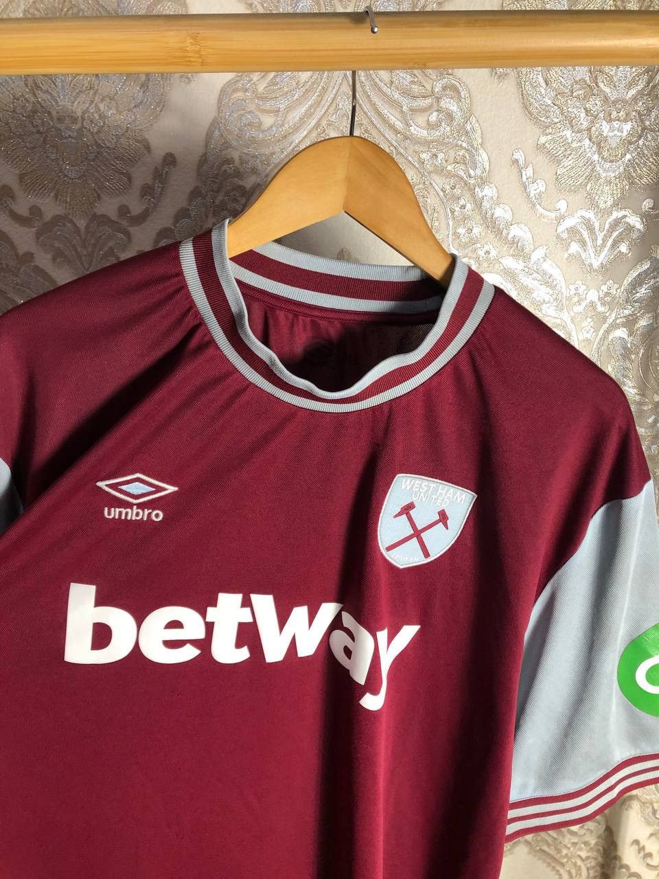 Vintage VERY RARE UMBRO FC WEST HAM UNITED ENGLAND SOCCER JERSEY 90s Size US XXL / EU 58 / 5 - 2 Thumbnail