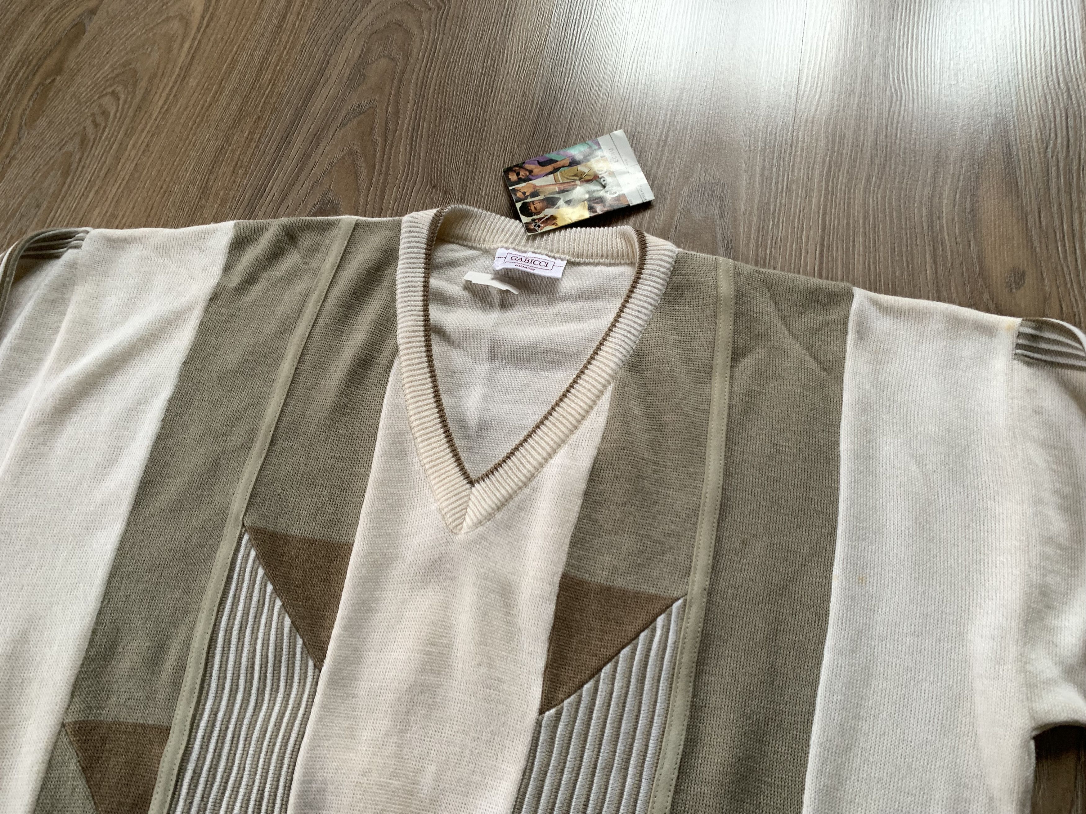 Gabicci × Vintage Vintage Gabicci V-Neck New Italian Knit Sweater Size US L / EU 52-54 / 3 - 4 Thumbnail