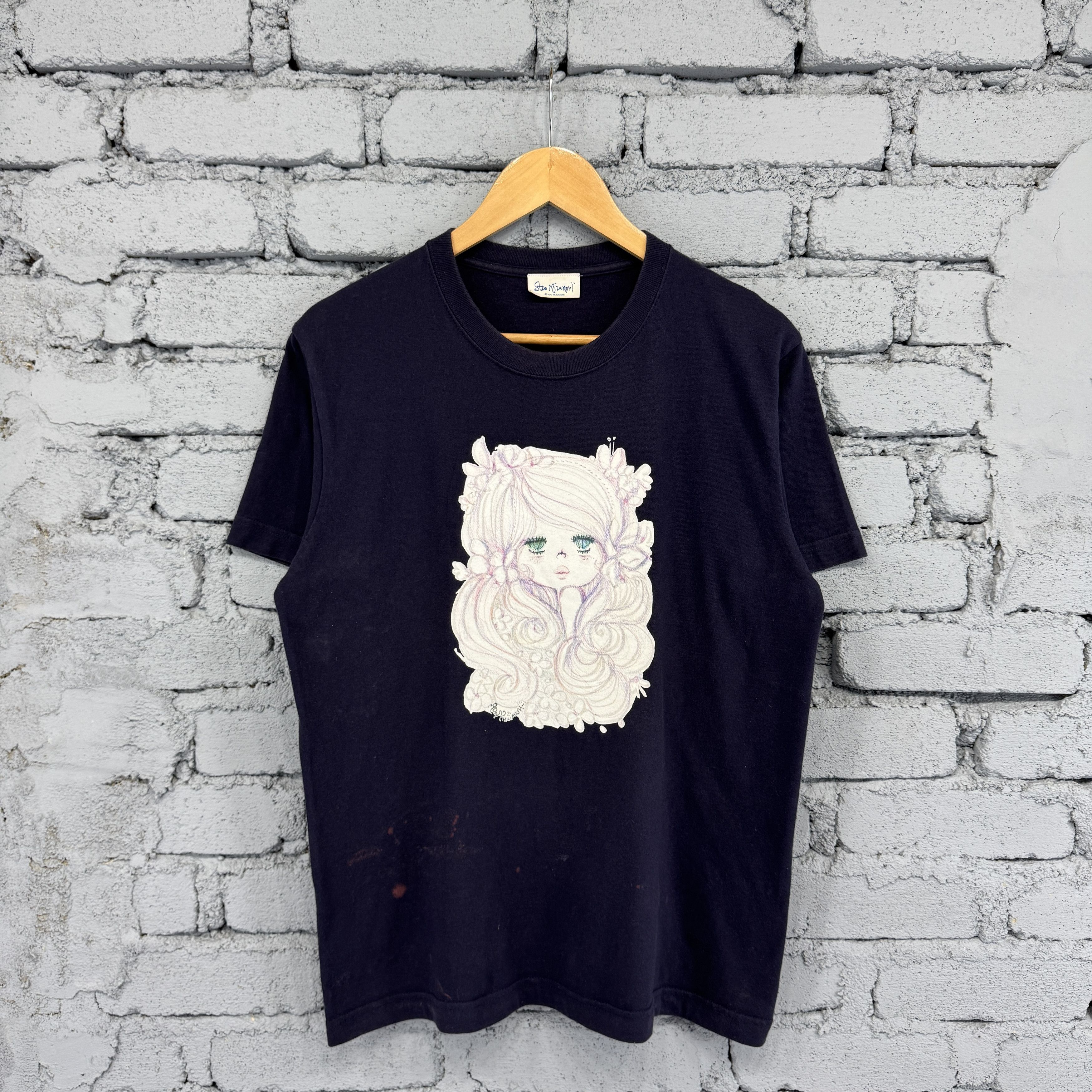 Anime Japanese Anime Asoto Mizumori Sunfaded Tshirt Size US M / EU 48-50 / 2 - 1 Thumbnail