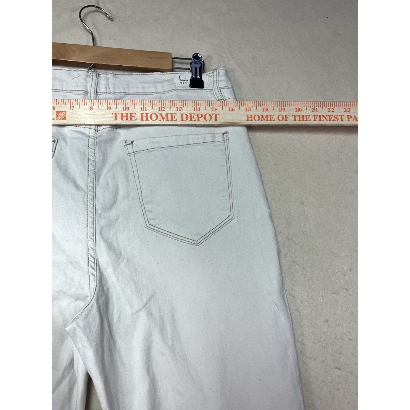 Nicole Miller Nicole Miller Jeans Women Cream Straight 32 See Measurements Vintage No 5-Pocket Denim Zip Regular 32x25 Clothes Shoes? Size 24" / US 00 / IT 34 - 3 Thumbnail