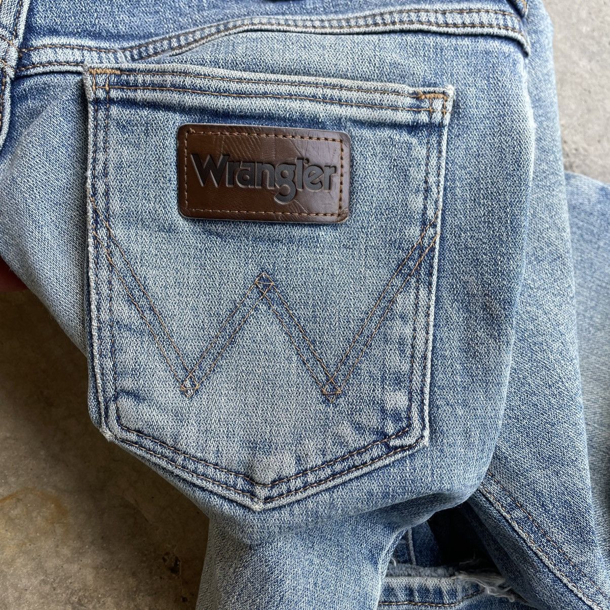 Wrangler 🔥Vintage Wrangler Stoned Washed Ripped Distress Denim Jeans Size US 30 / EU 46 - 12 Thumbnail