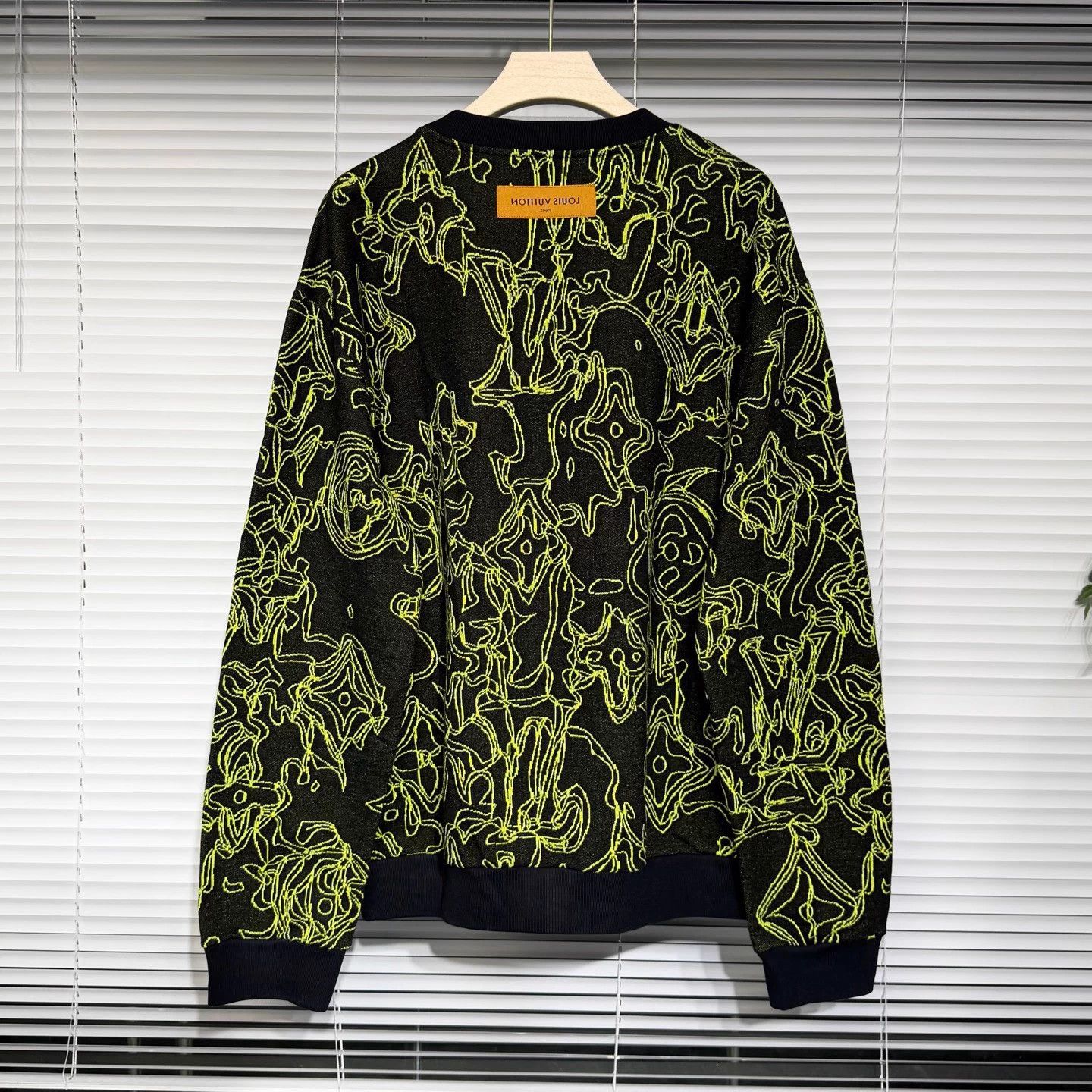 Louis Vuitton LV Monogram Flower Embroidered Cotton Hoodie XXL Black Size US XXL / EU 58 / 5 - 2 Thumbnail