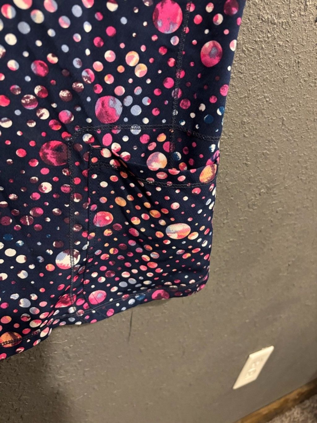 Dickies Dickies Navy Scrub Top with Pink Dot Pattern Size XS / US 0-2 / IT 36-38 - 6 Thumbnail