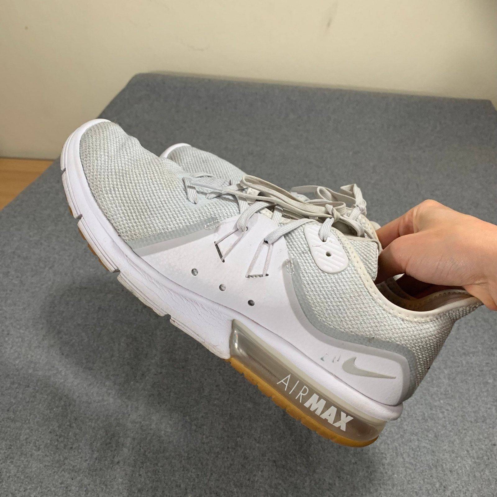 Nike Nike Air Max Sequent 3 Womens Size 11 White Athletic Shoes Size US 11 / IT 41 - 2 Thumbnail