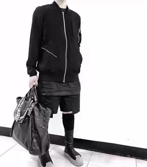 Rick Owens Rick Owens Rick Owens Ro catwalk cannonball pocket shorts- Size US 34 / EU 50 - 6 Thumbnail