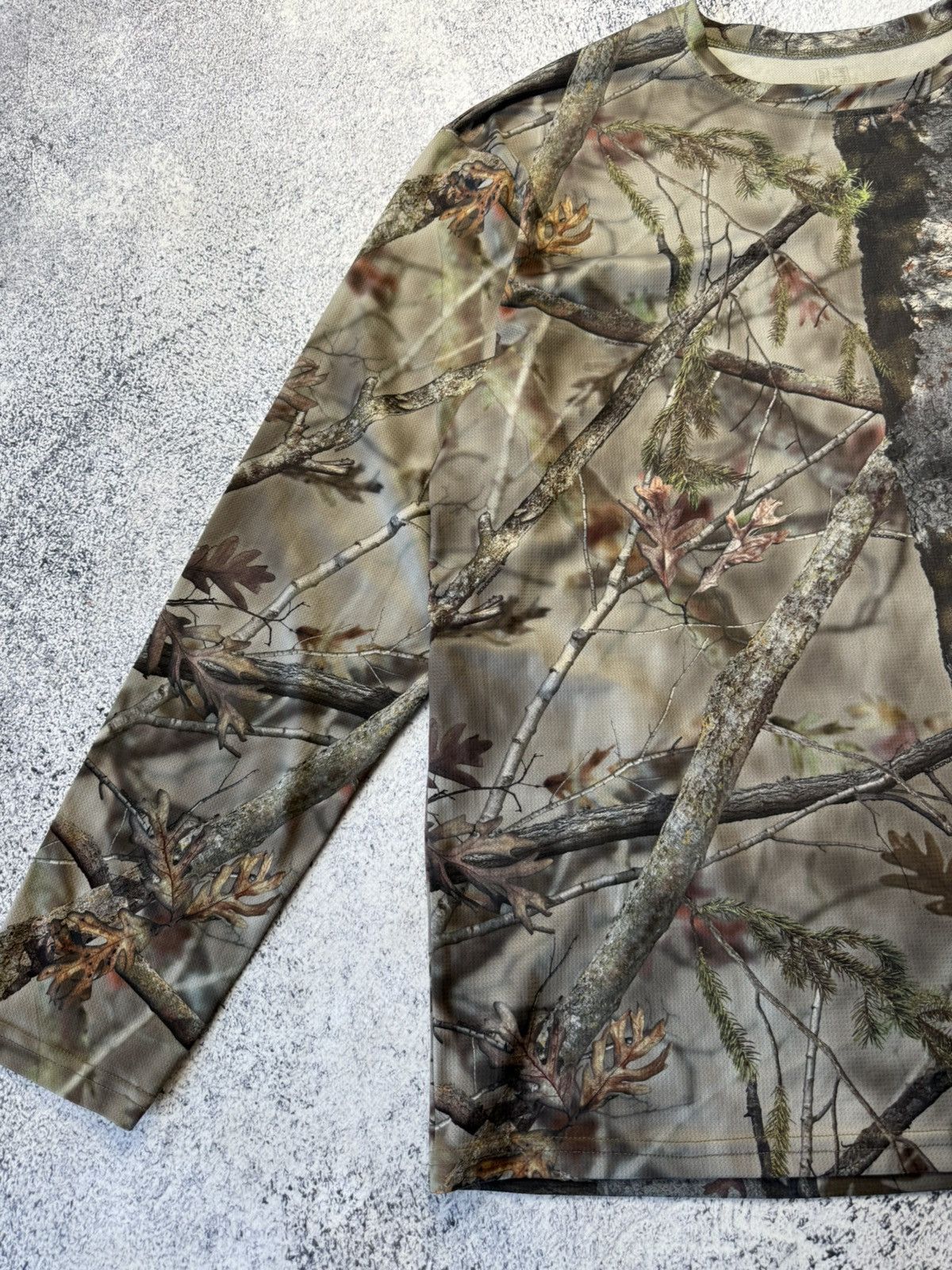 Realtree Vintage 90s Thrashed Realtree Longsleeve USA Size US XL / EU 56 / 4 - 7 Thumbnail