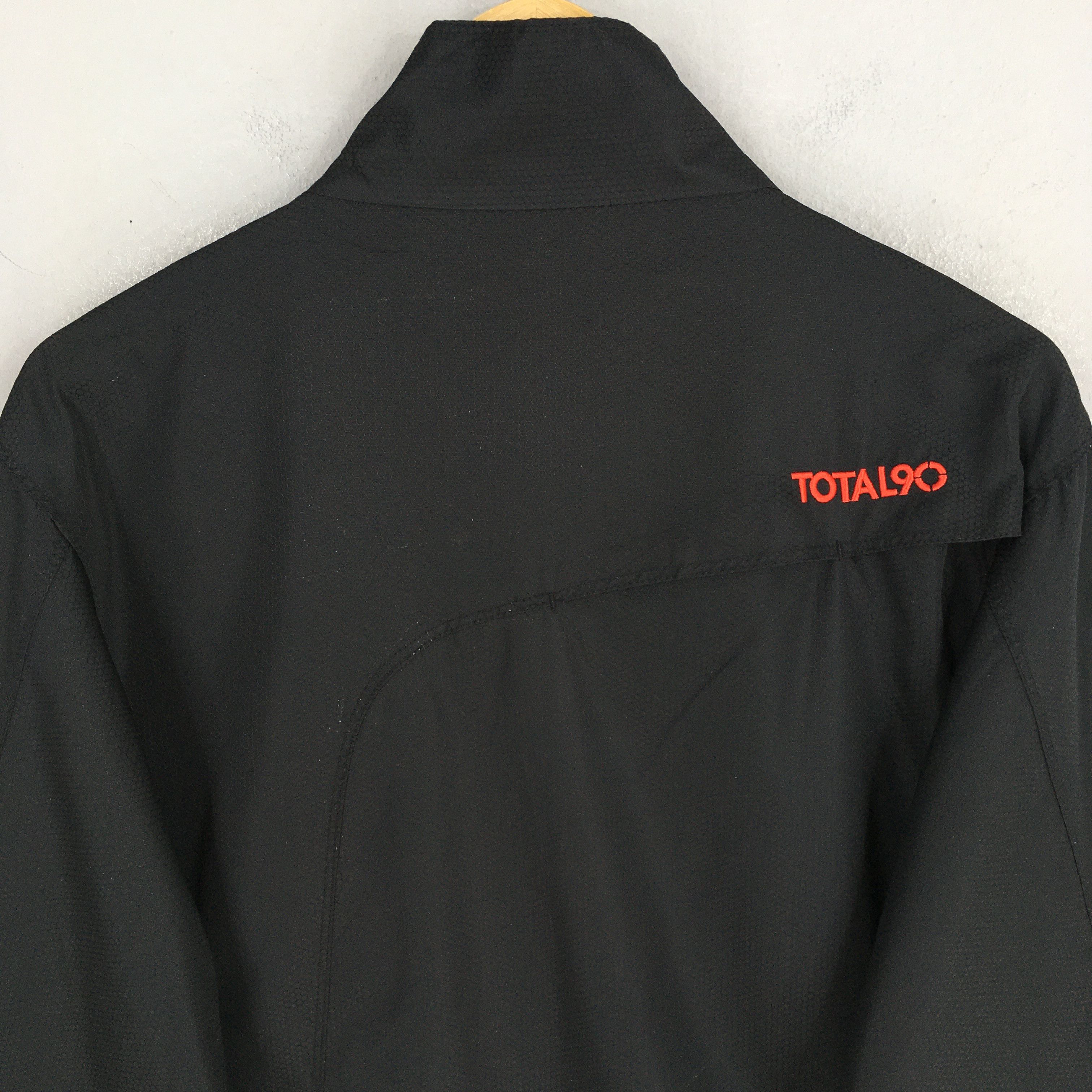 Nike Vintage 90's Nike Swoosh T90 Black Training Jacket XLarge Size US XL / EU 56 / 4 - 12 Thumbnail