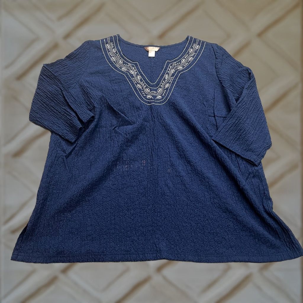 Vintage White Stag Blouse Shirt Womens 18W Blue Solid V-Neck Long Sleeve Plus Size 2X 18W-20W Fall Spring White Stag Women Blouse Size XXL / US 16-18 / IT 52-54 - 1 Thumbnail