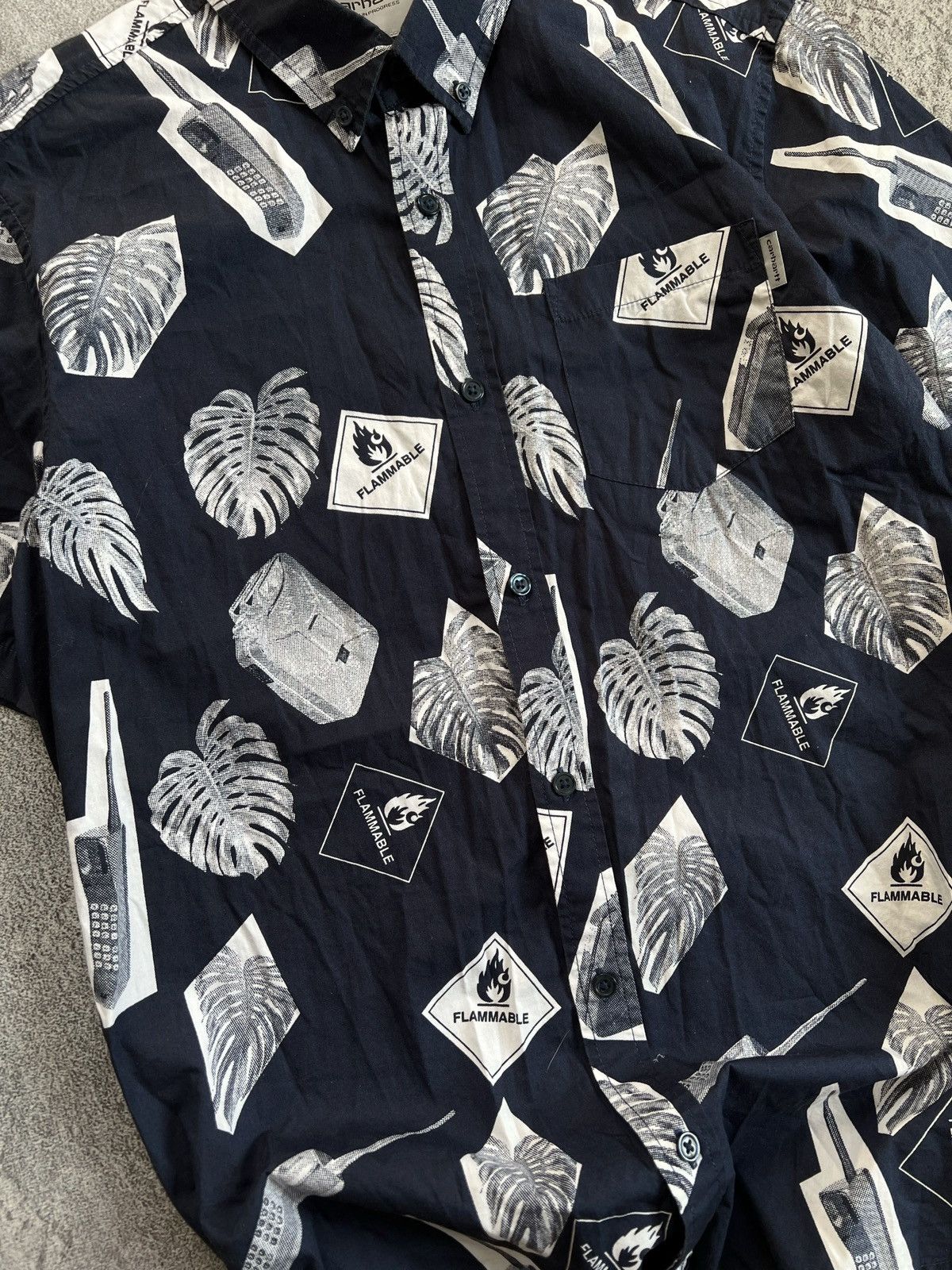 Carhartt Carhartt Wip Short Sleeve Button Shirt Collared Print Size M Size US M / EU 48-50 / 2 - 5 Thumbnail