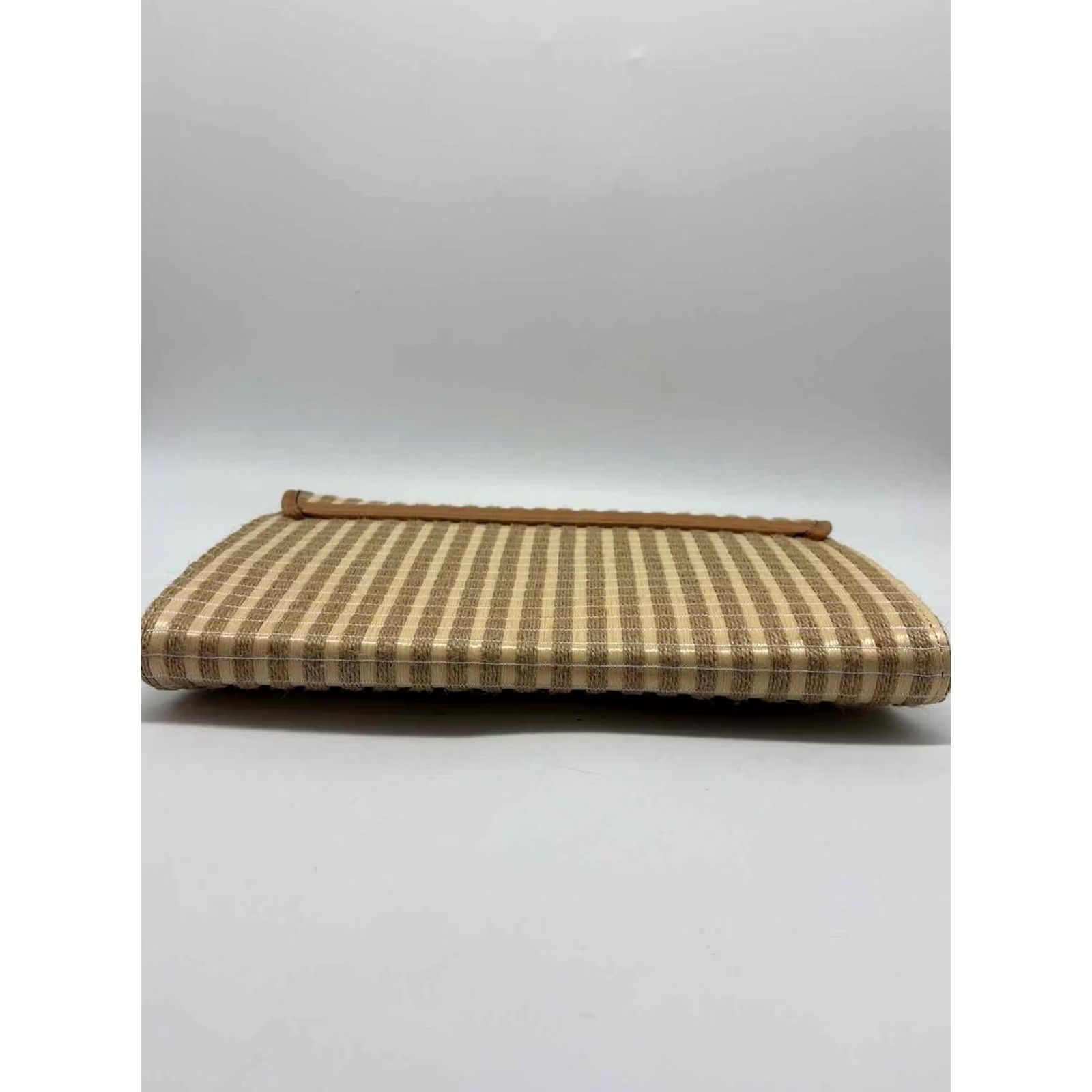 Neiman Marcus Neiman Marcus Tan Crossbody Pre-Owned Size ONE SIZE - 3 Thumbnail