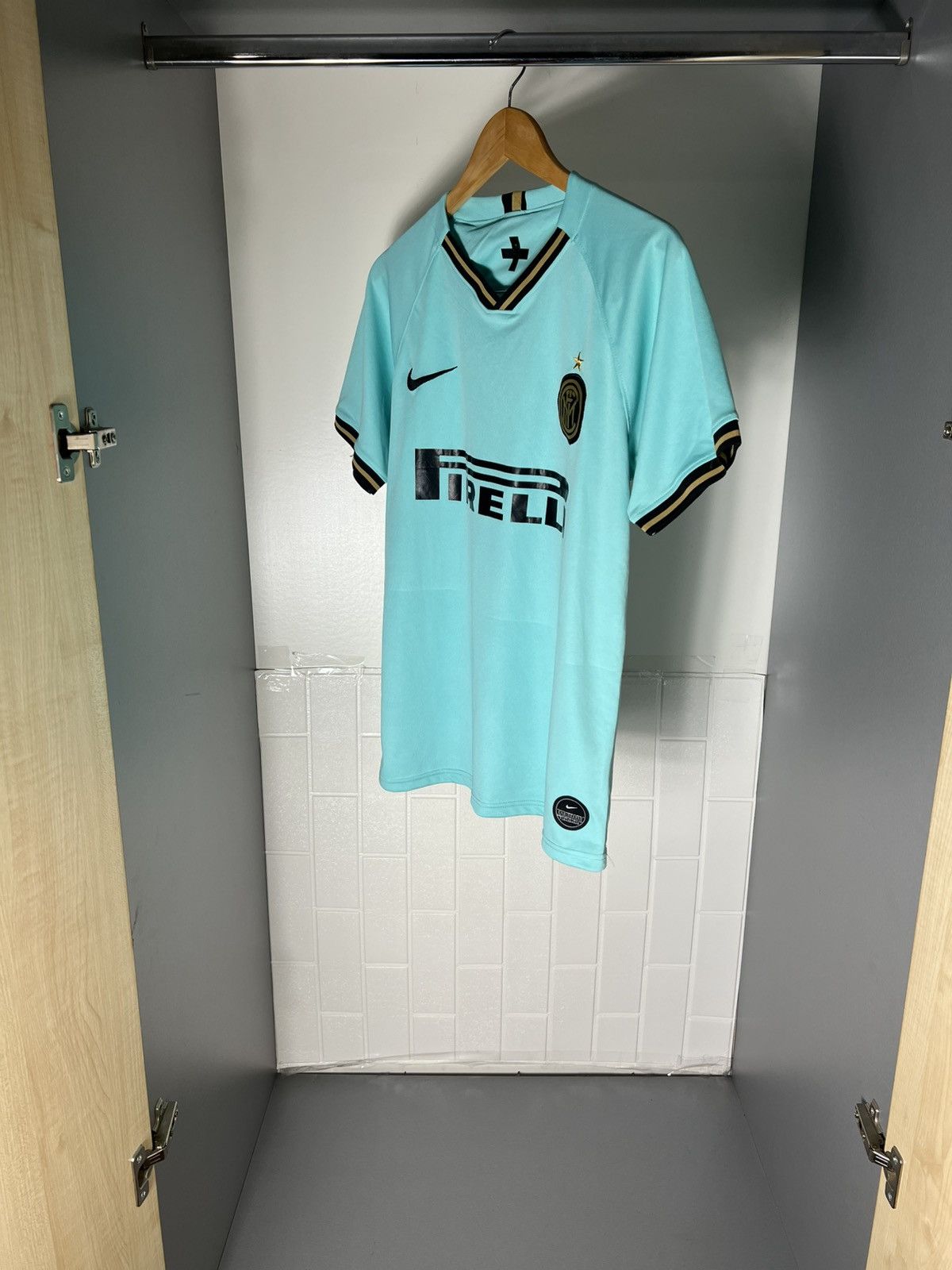 Nike VINTAGE NIKE FC INTER MILAN ITALY SOCCER JERSEY RETRO Y2K Size US M / EU 48-50 / 2 - 9 Thumbnail