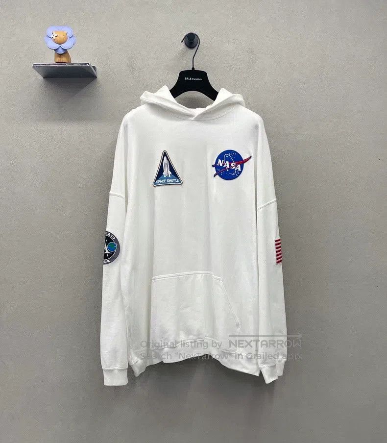 Balenciaga Balenciaga White Hooded Sweatshirt Size US XS / EU 42 / 0 - 1 Thumbnail