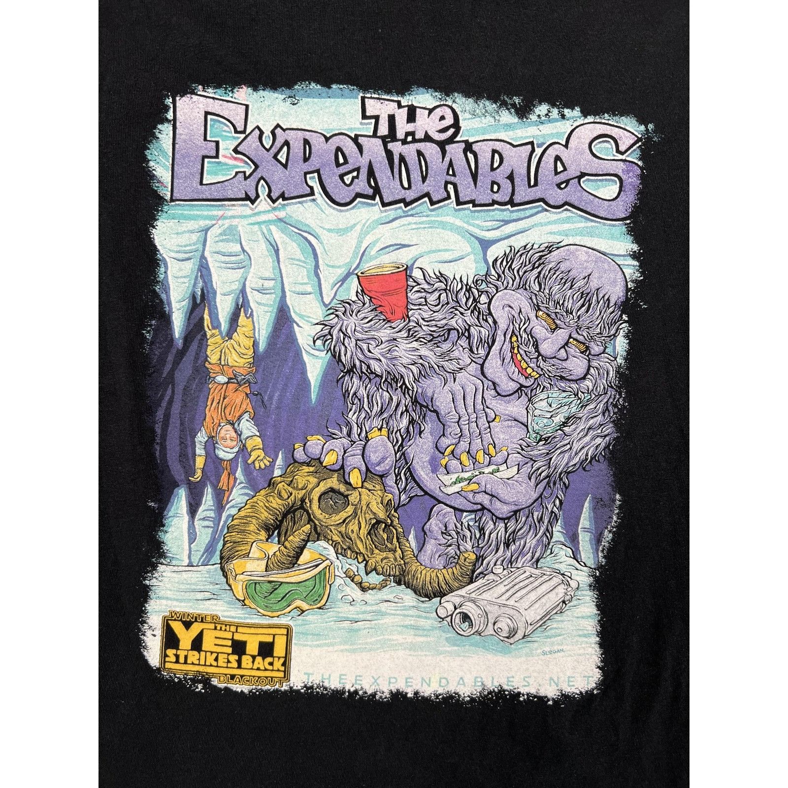 Gildan The Expendables Yeti Strikes Back T-Shirt Mens Small Black 2 Size US S / EU 44-46 / 1 - 4 Thumbnail