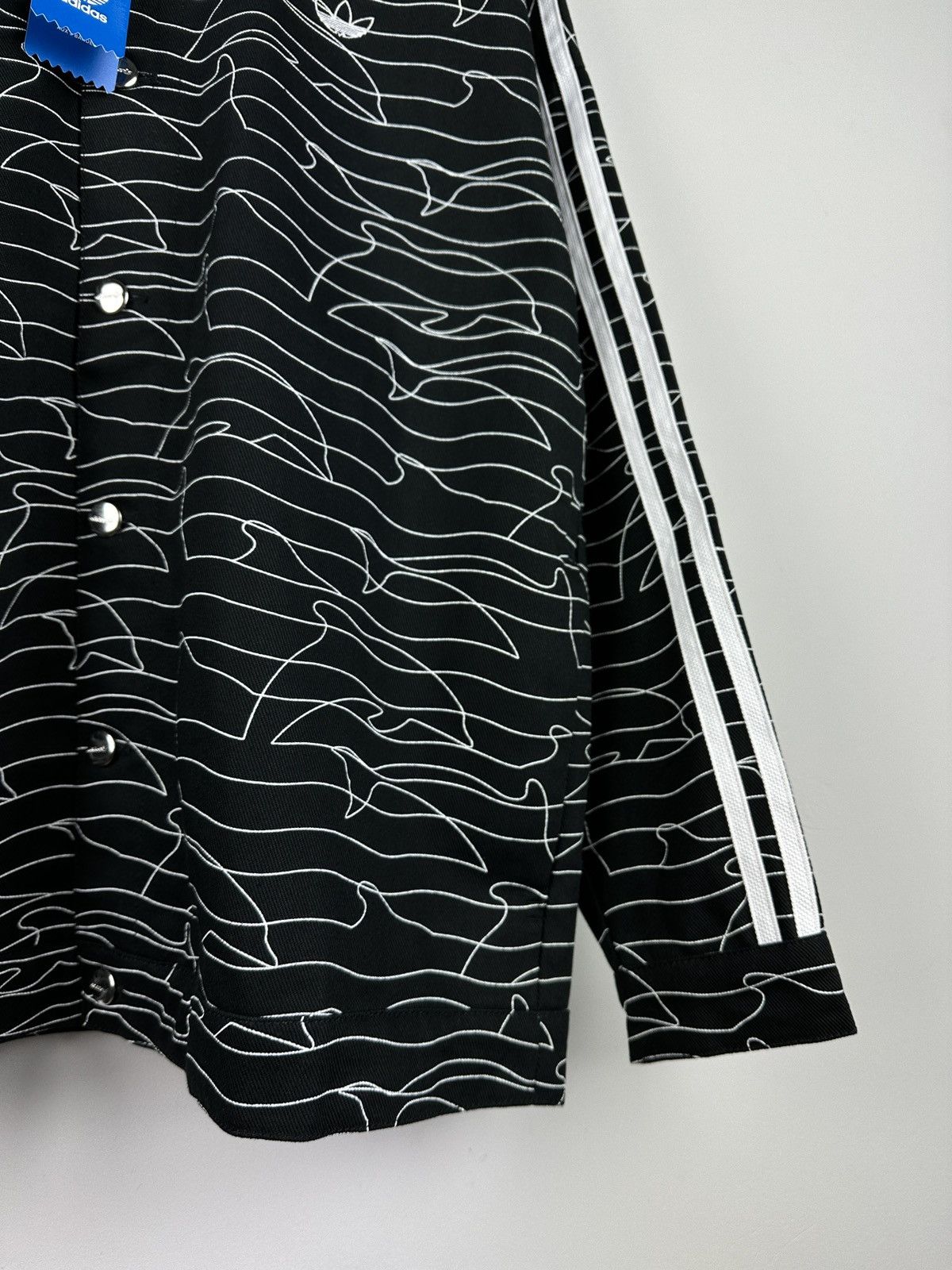 Adidas NEW🏷️ Adidas Originals Dolphin Print Jacket Size US S / EU 44-46 / 1 - 11 Thumbnail