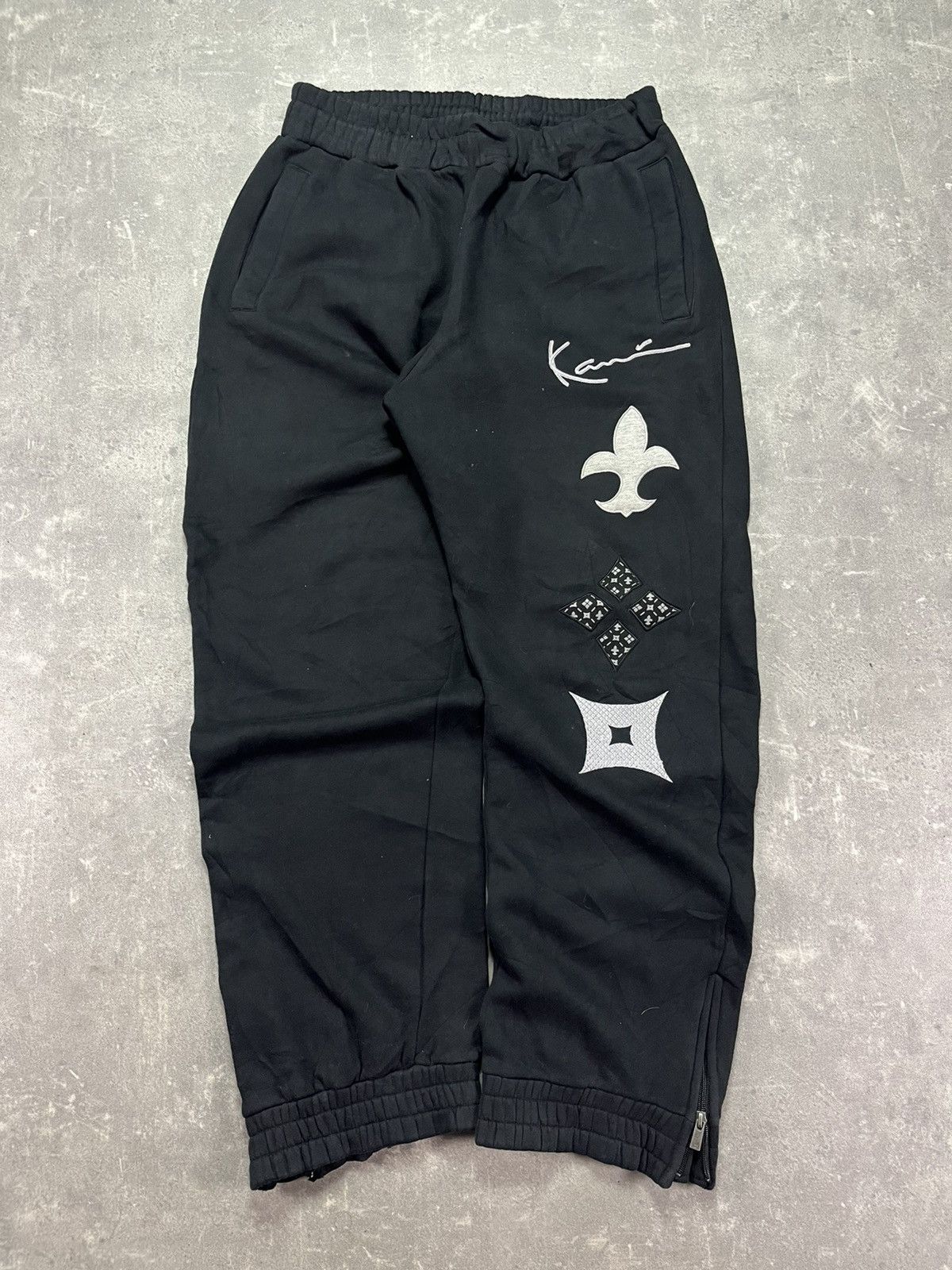 Karl Kani Karl Kani Vintage Embroidered Printed Baggy Sweatpants L Size US 34 / EU 50 - 1 Thumbnail