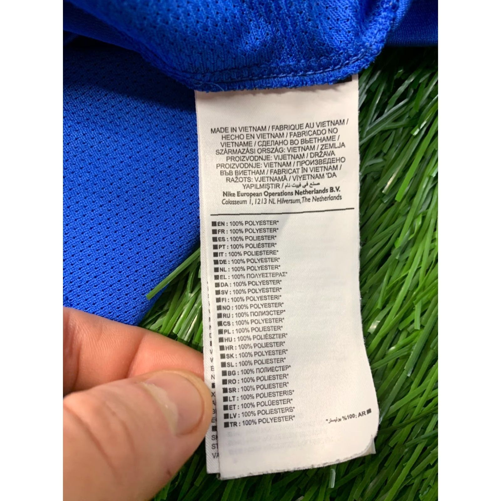 Nike Nike Dri-FIT Legend Original Mens Football Shirt XL Blue and Red Jersey Size US XL / EU 56 / 4 - 6 Thumbnail