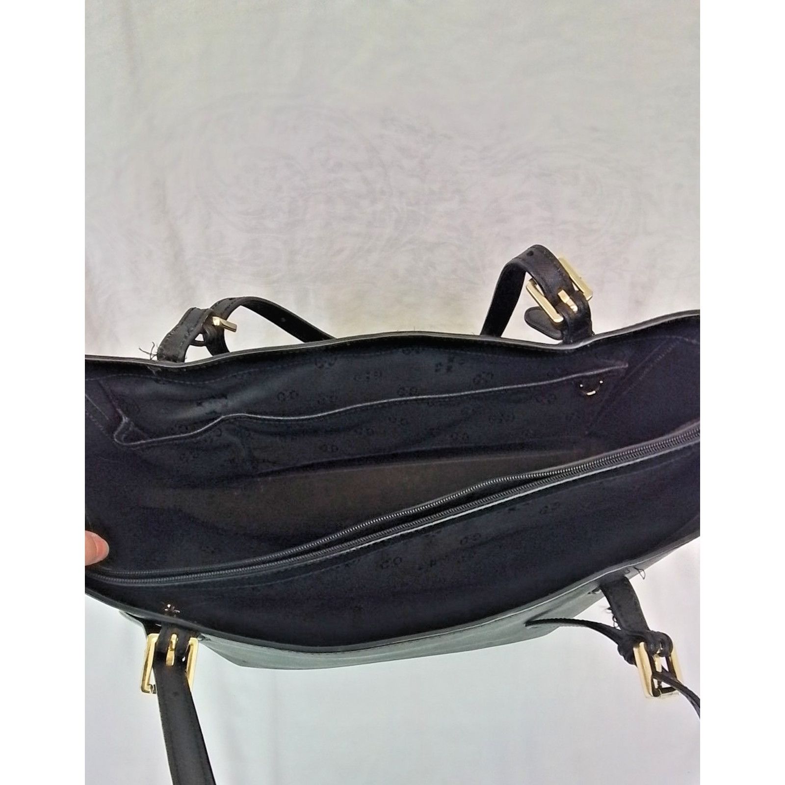 Tory Burch Tory Burch Black Leather Shoulder Bag Gold Hardware Size ONE SIZE - 11 Thumbnail