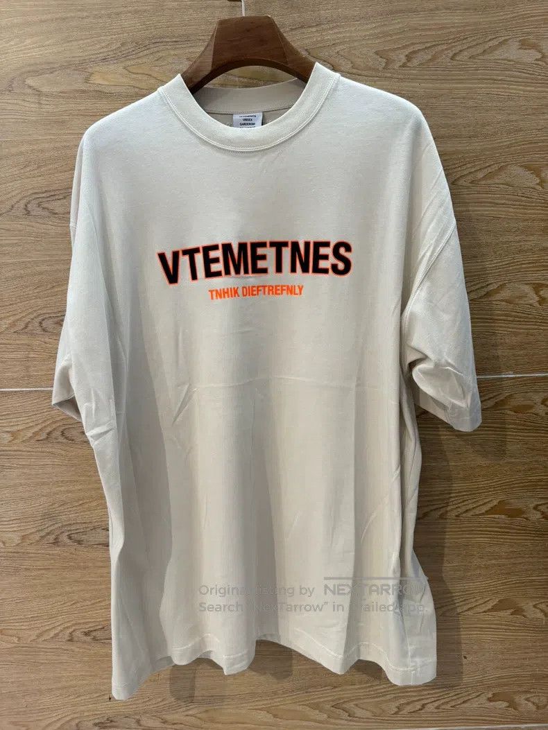 Vetements VETEMENTS Beige Men's Short Sleeve T-Shirt Size US M / EU 48-50 / 2 - 1 Thumbnail