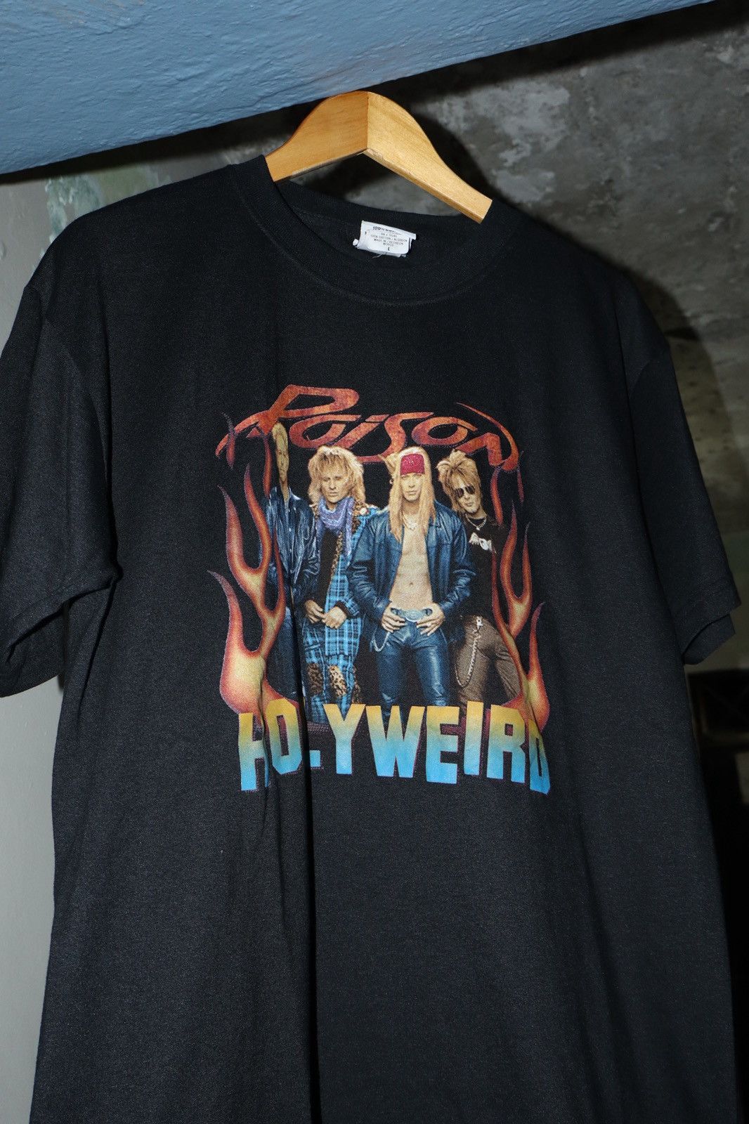 Band Tees Vintage Poison Hollyweird Tour 2002 T-Shirt Size US L / EU 52-54 / 3 - 5 Thumbnail