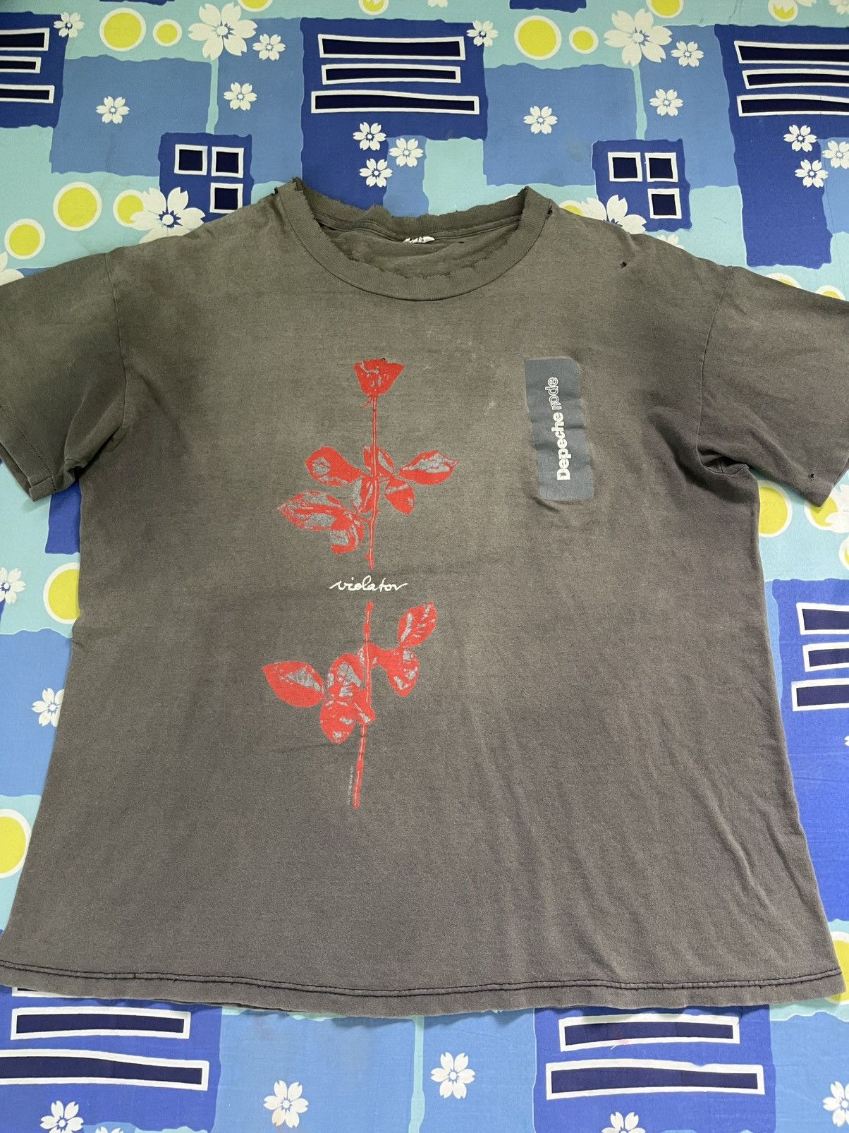 Band Tees Thrashed 1990 Depeche Mode Violator Album World Tour Tee Size US M / EU 48-50 / 2 - 20 Thumbnail