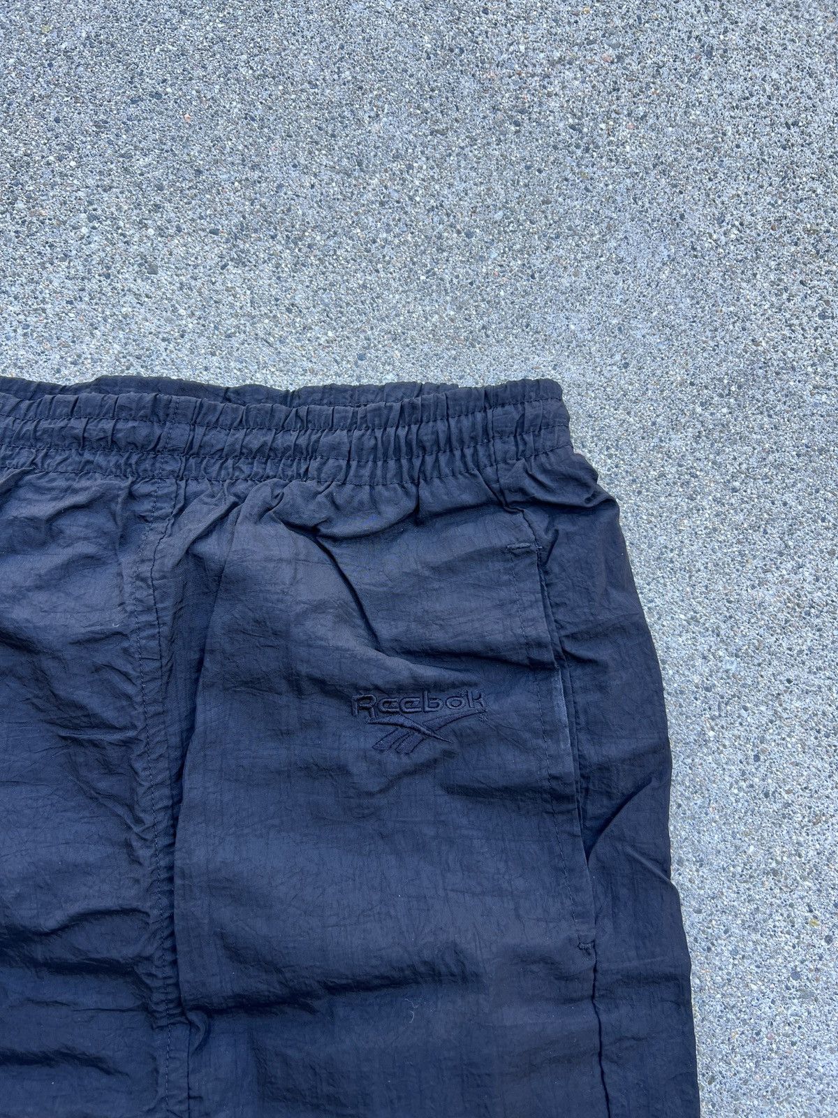Reebok × Vintage Vintage 1990s Reebok Black Windbreaker Zip Track Pants Sz. L Size US 36 / EU 52 - 3 Thumbnail