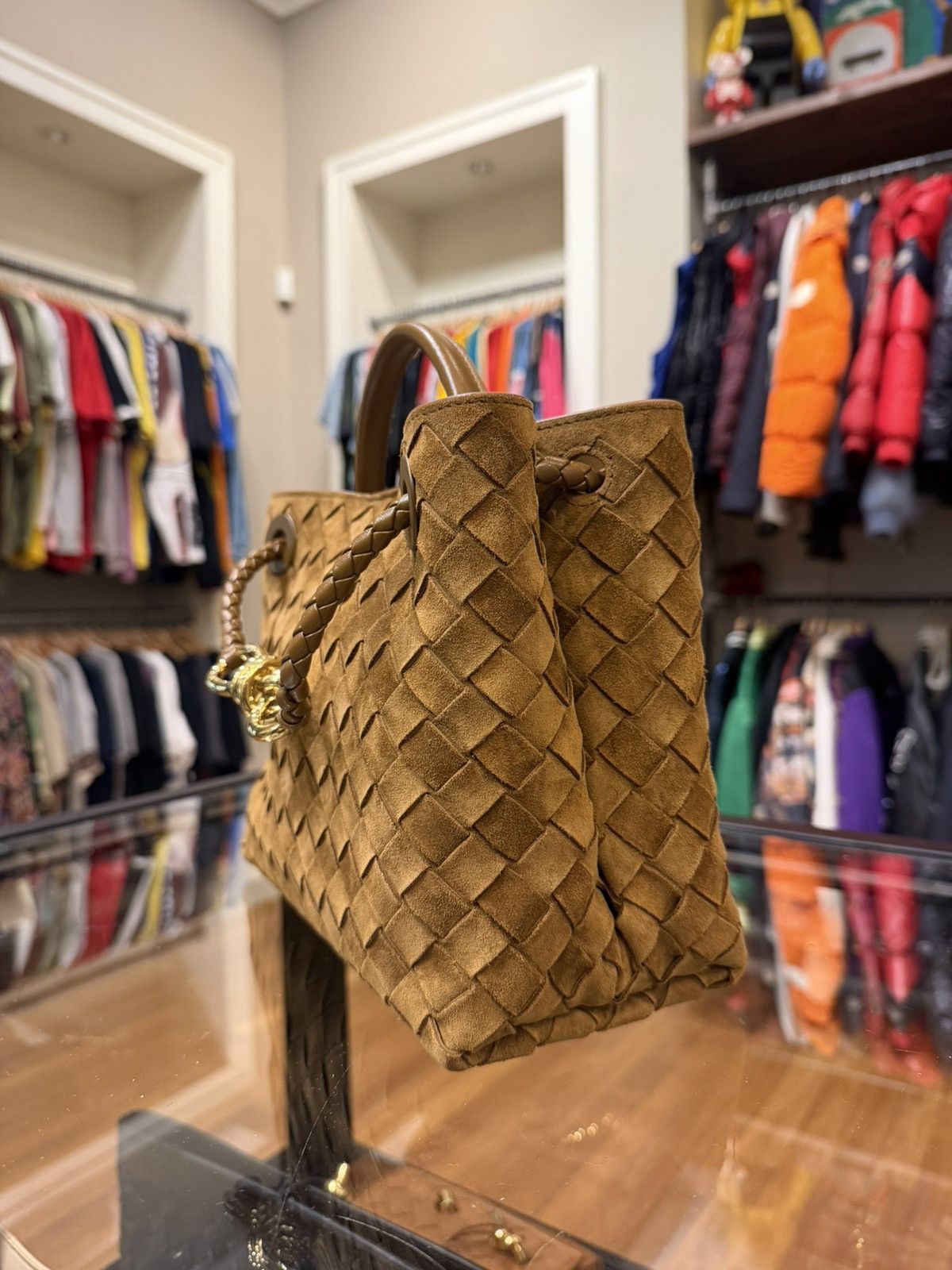 Bottega Veneta Bottega Veneta Andiamo Intrecciato Suede Shoulder Bag Size ONE SIZE - 2 Thumbnail