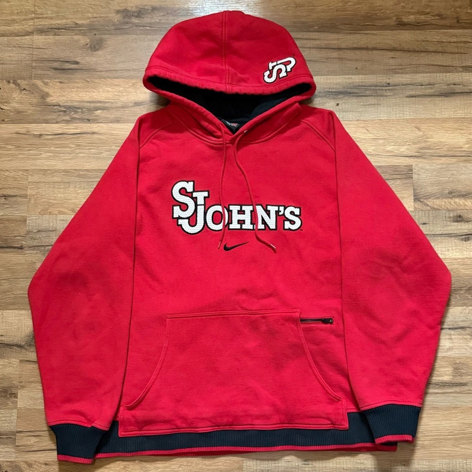 Nike 90s Nike Team St John’s Center Swoosh Hoodie Sweatshirt Size US M / EU 48-50 / 2 - 1 Thumbnail