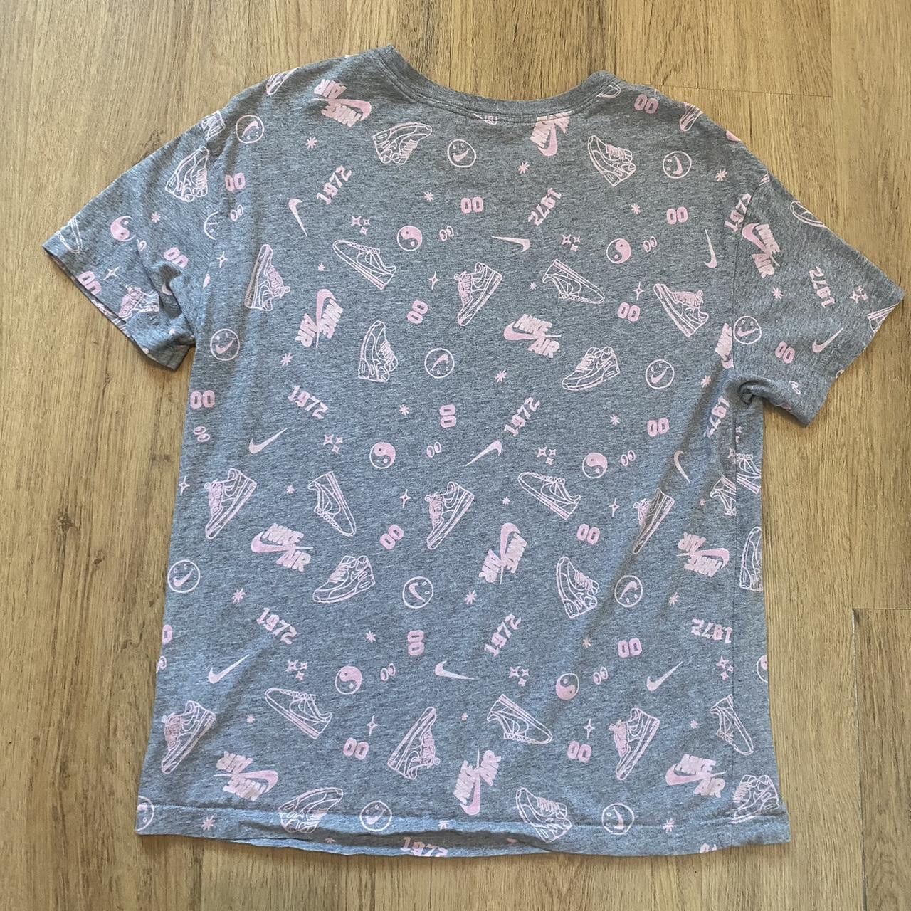 Nike Nike grey and pink t-shirt Sneakers 1972 Size US M / EU 48-50 / 2 - 2 Thumbnail