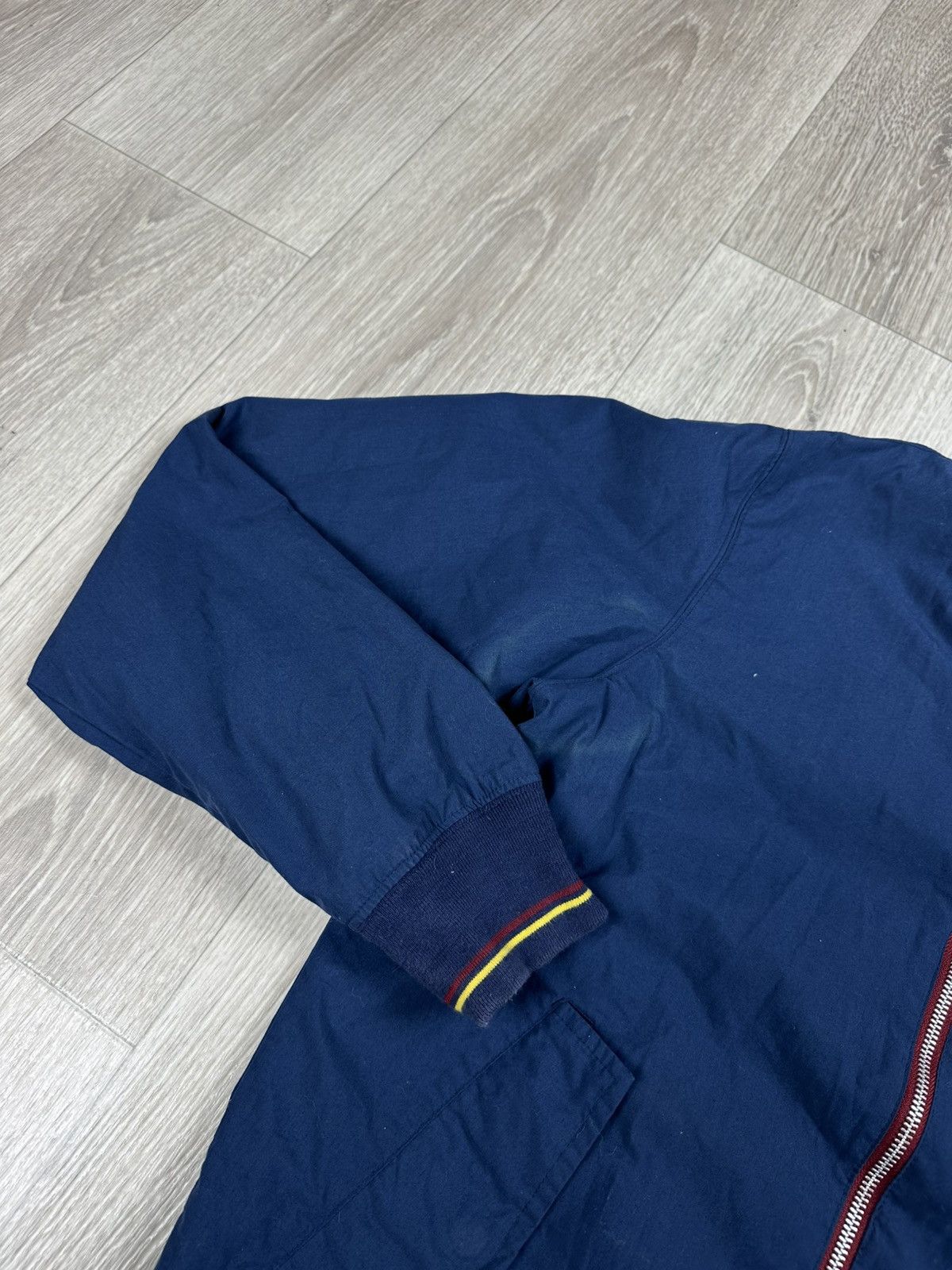 Nike Vintage Nike Barcelona Bomber Jacket Reversible Size S Size US S / EU 44-46 / 1 - 12 Thumbnail