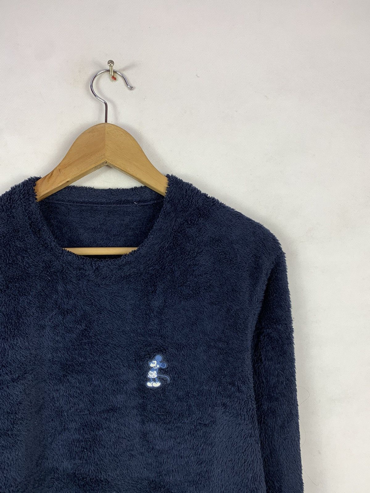 Disney Steals! Uniqlo Disney Mickey Mouse Fleece Pullover Size M / US 6-8 / IT 42-44 - 2 Thumbnail