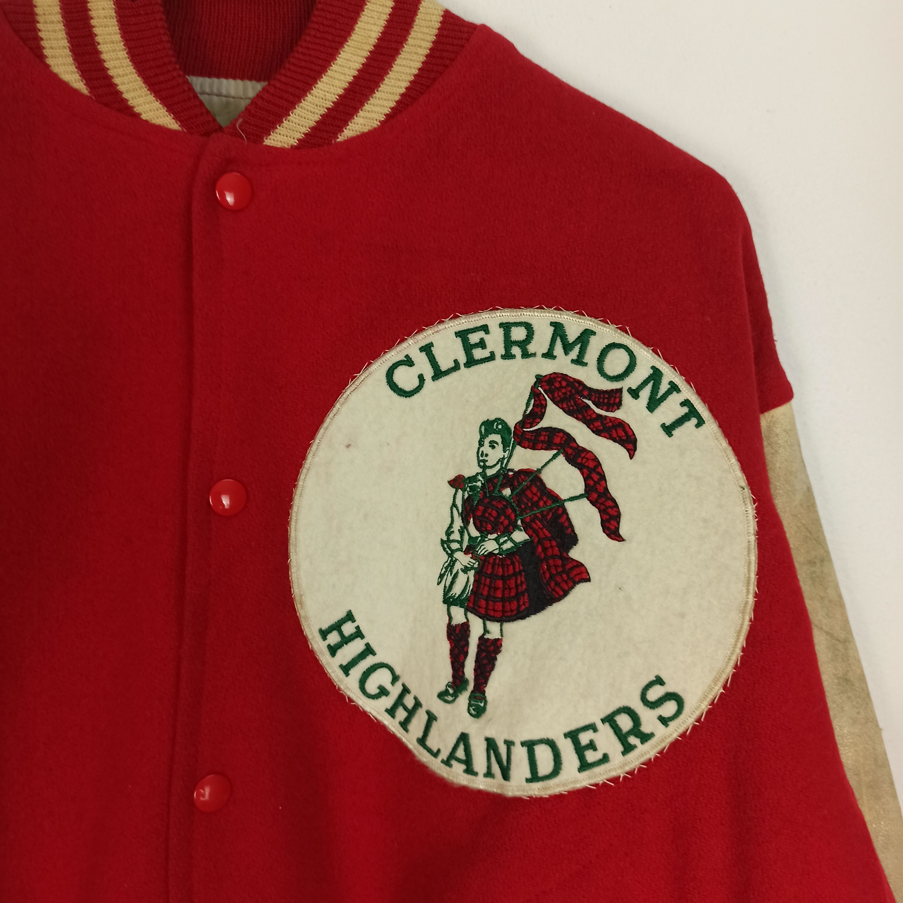 Vintage VINTAGE VARSITY CLERMONT HIGHLANDERS VERY RARE Size US XL / EU 56 / 4 - 4 Thumbnail