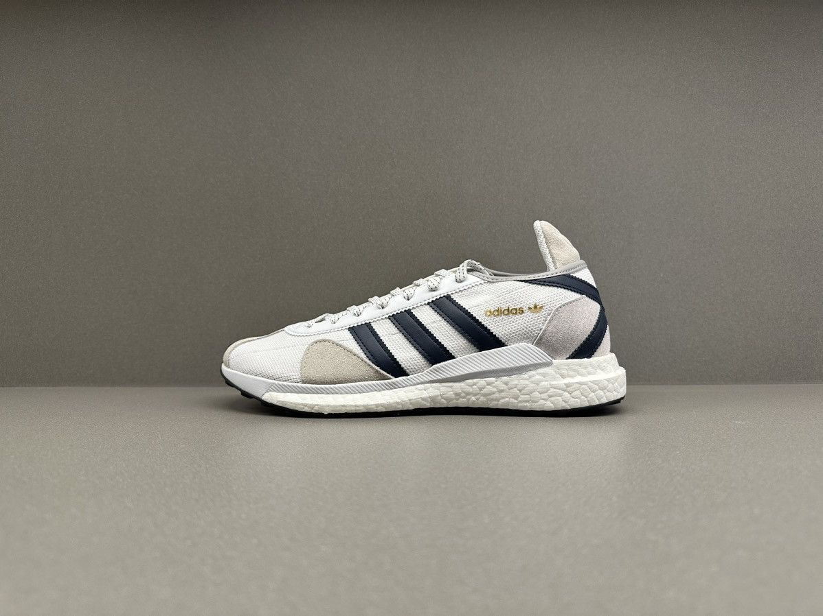 Adidas × Pharrell Adidas Tokio Solar Human Made White Navy Size US 12 / EU 45 - 5 Thumbnail