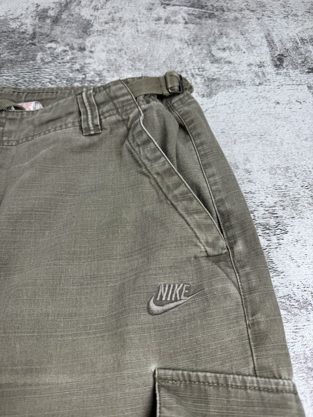 Nike Thrashed Nike 90s Distressed Japanese Y2K Vintage Cargo Jeans Pants Trousers Size US 36 / EU 52 - 9 Thumbnail
