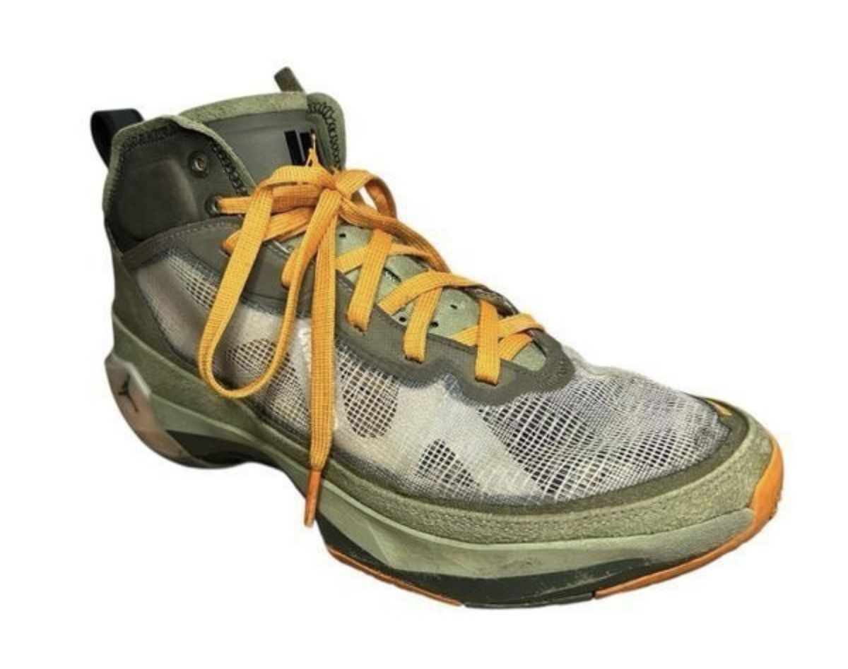 Jordan Brand × Undefeated Nike Undefeated Jordan Men’s 8 Shoes 37 SP Flight Jacket Size US 8 / EU 41 - 1 Thumbnail
