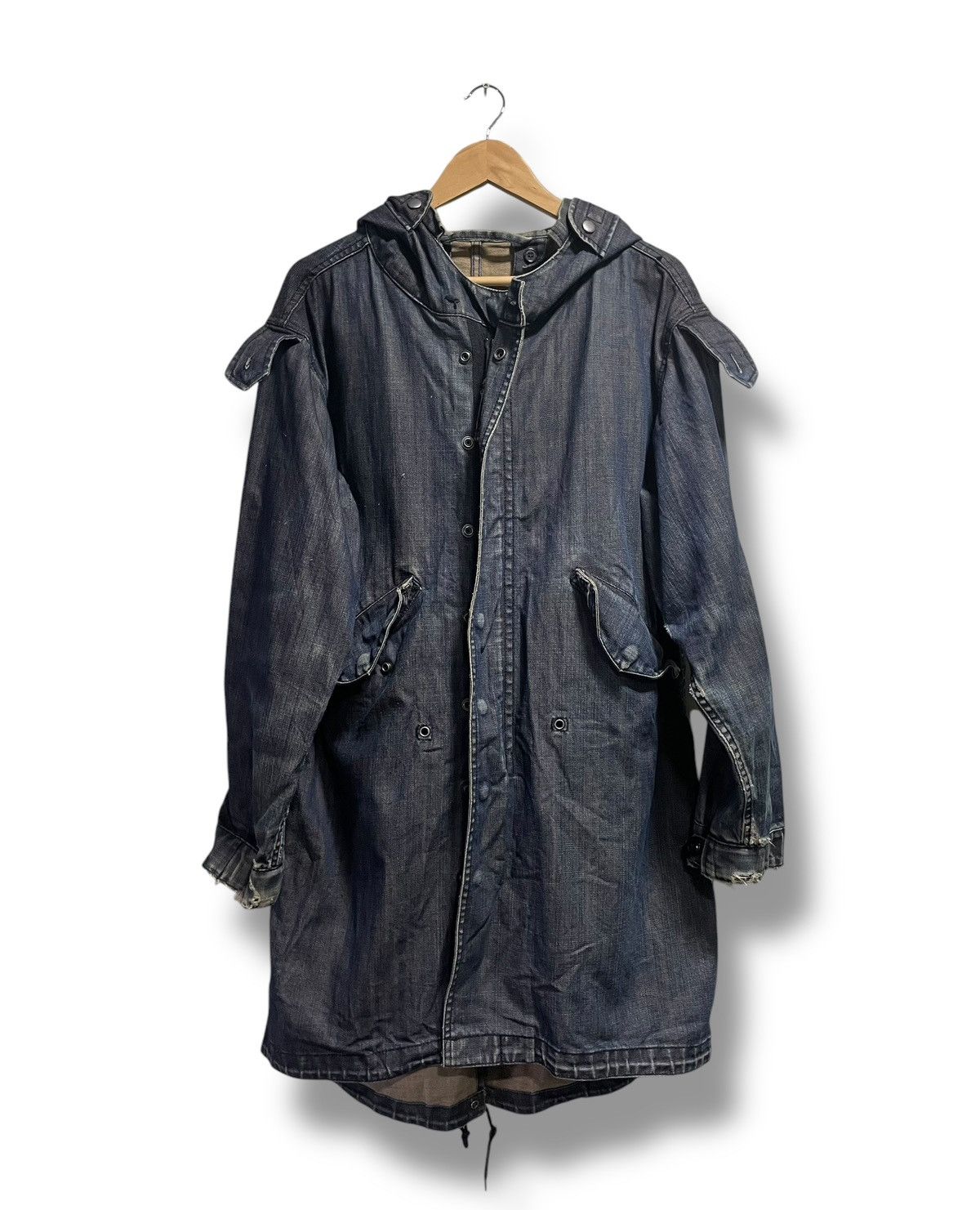 Levi's Vintage Levis Long Denim Jacket (68) Size US L / EU 52-54 / 3 - 1 Thumbnail