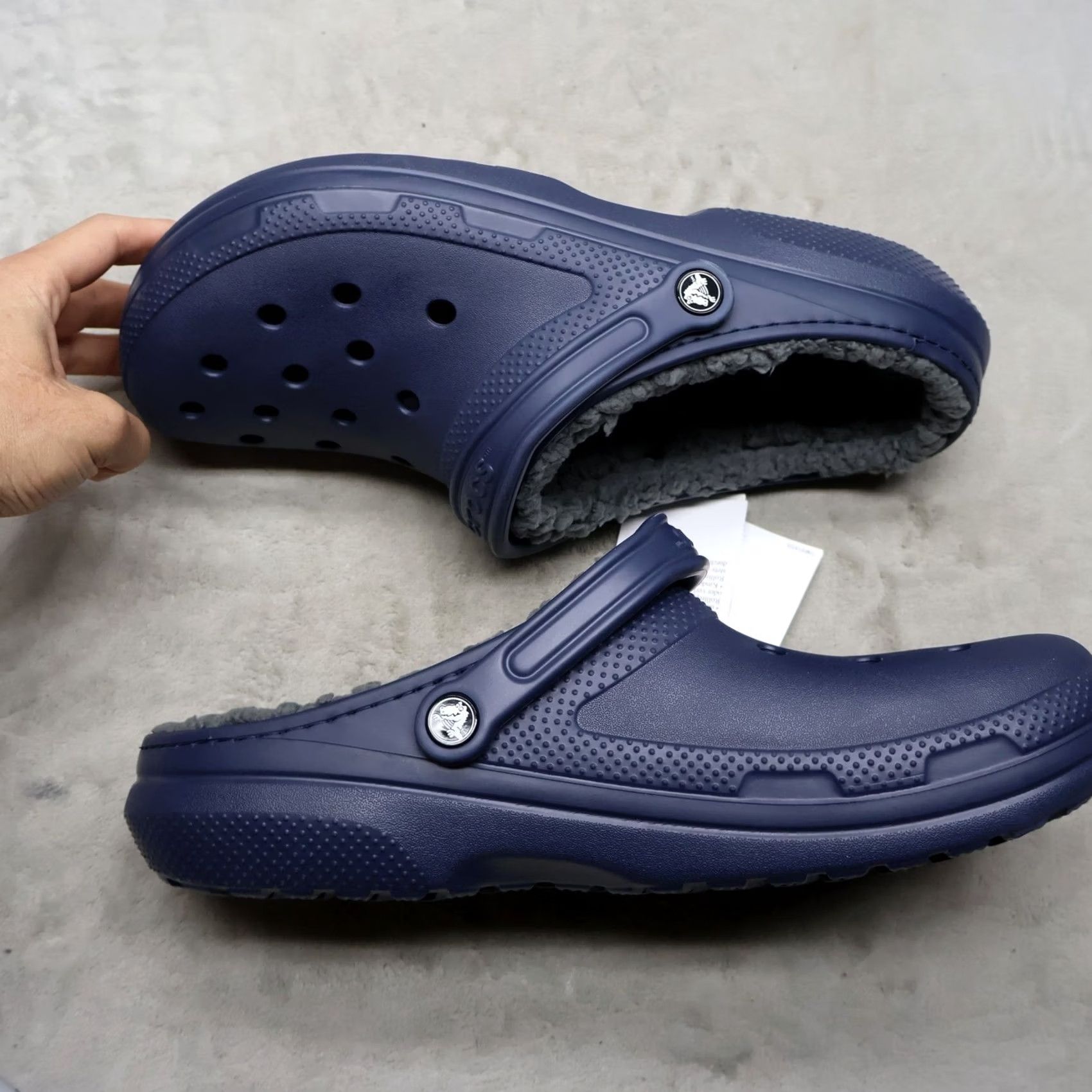 Crocs Mens 12 Classic Fleece Lined Comfort Slip On  display picture 1