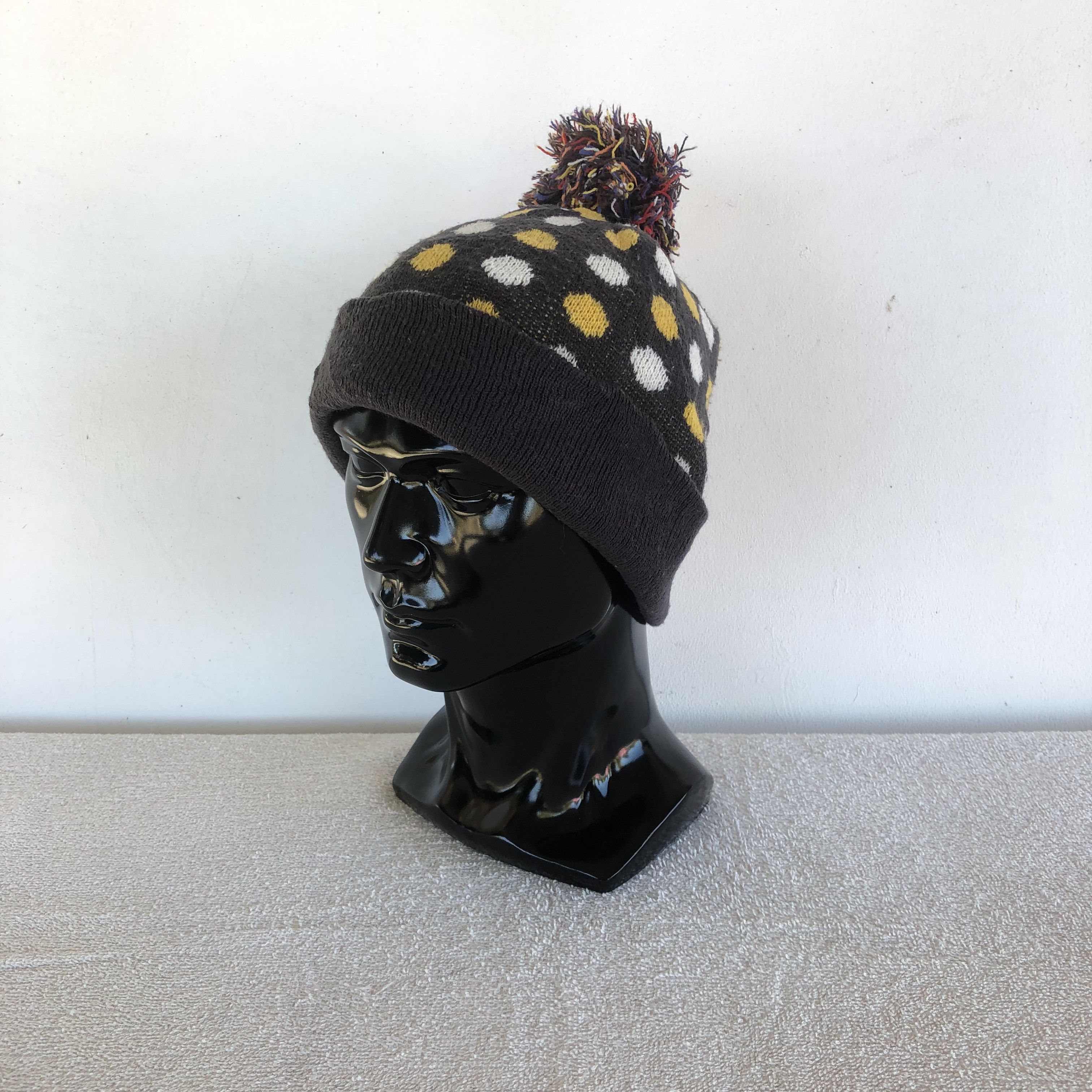 Japanese Brand Vintage Polkadot Beanie Knitted Pom Pom Snow Caps Hats Size ONE SIZE - 1 Thumbnail
