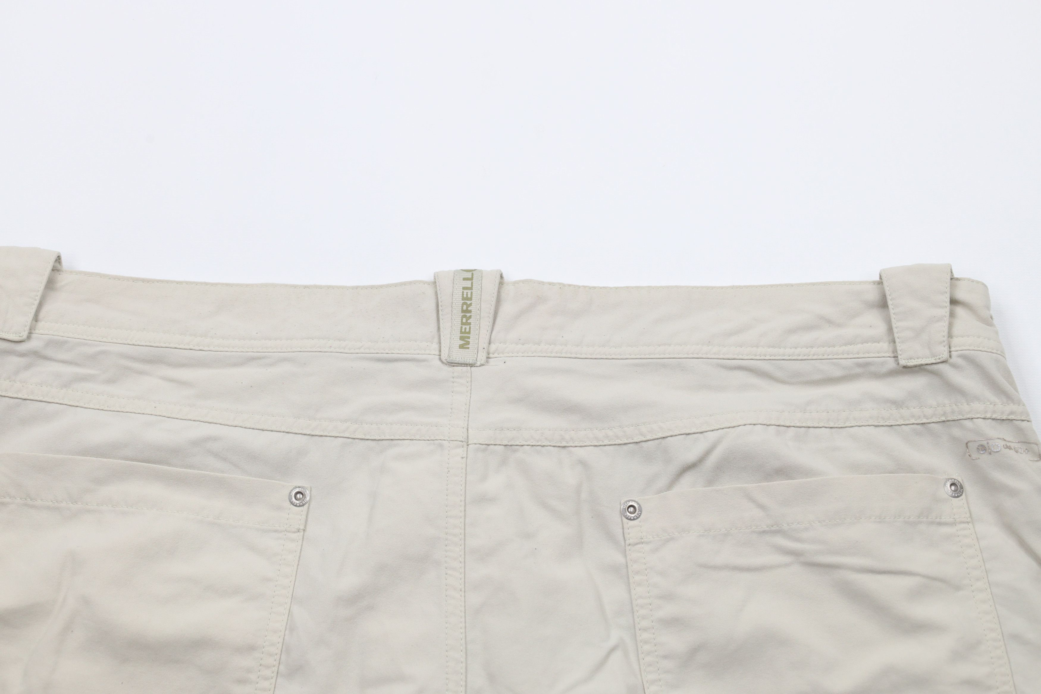 Merrell × Vintage Merrell Opti-Wick UPF 50+ Outdoor Trail Cargo Shorts Beige Size US 38 / EU 54 - 11 Thumbnail