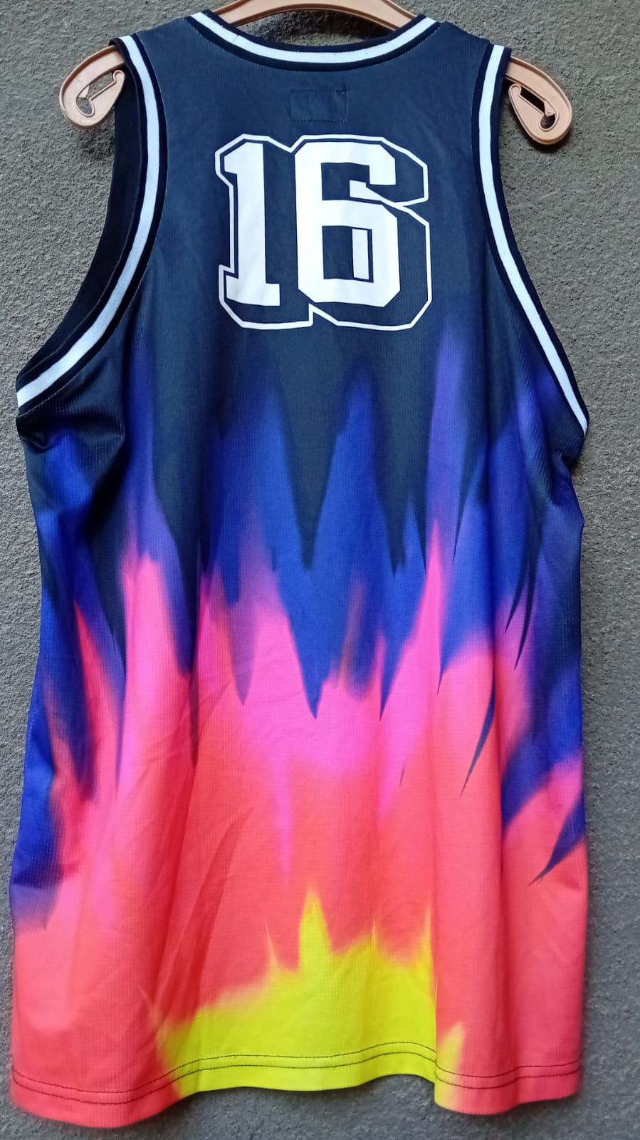 NEFF NEFF Basketball Jersey #16 Tye Dye sz L Size US L / EU 52-54 / 3 - 2 Thumbnail