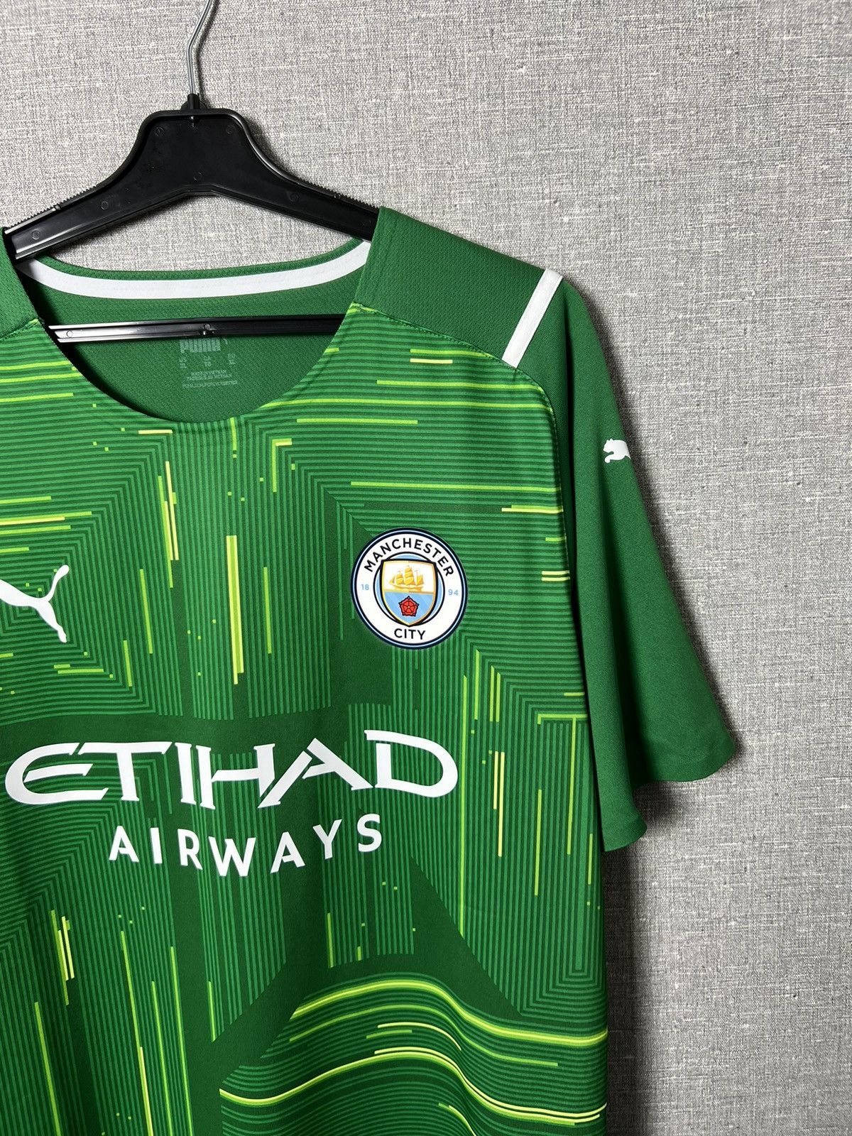 Puma Manchester City MCFC 2021/22 Goalkeeper Player Issue Jersey Size US XL / EU 56 / 4 - 4 Thumbnail