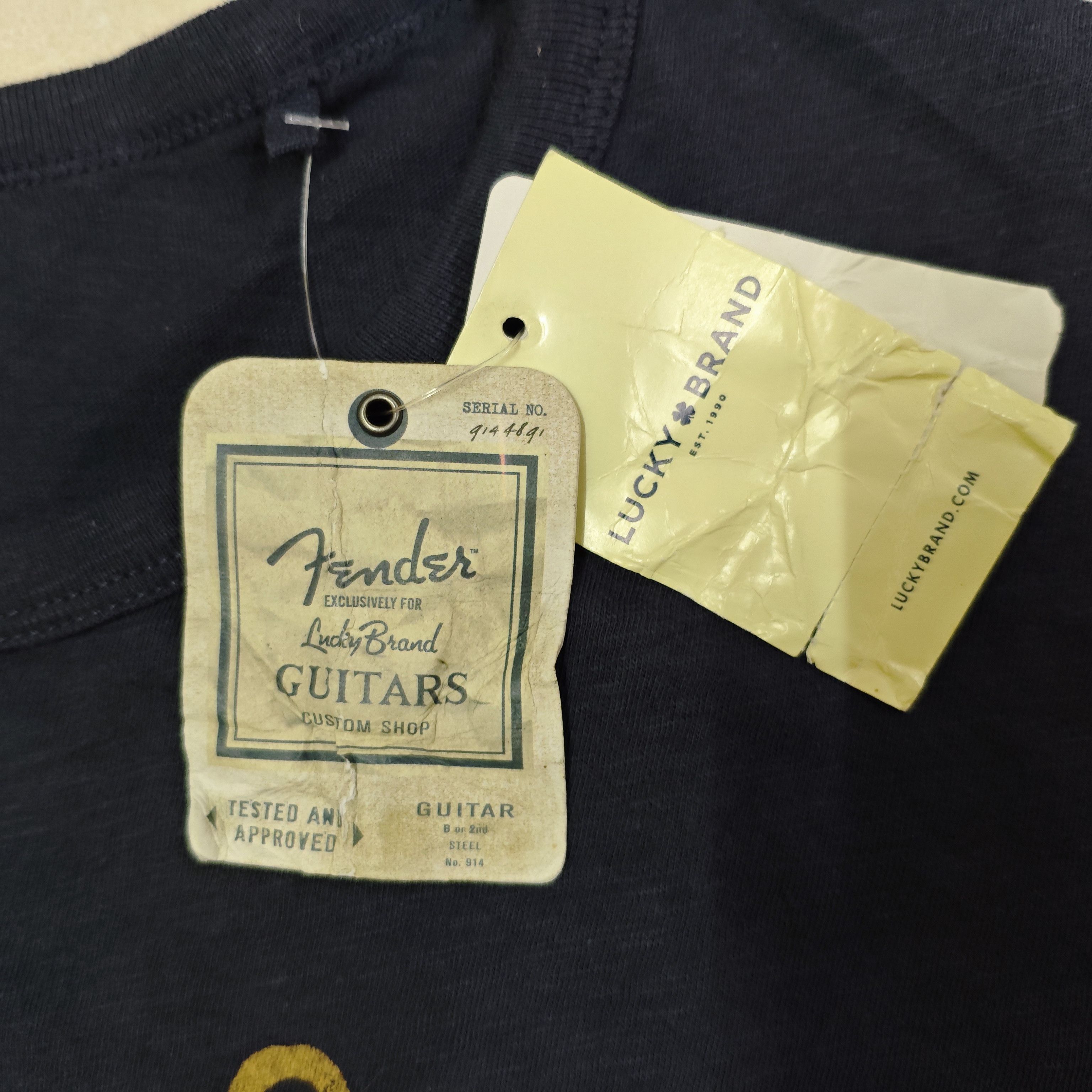 Fender FENDER X LUCKY BRAND Ukuleles Corona CA Hula Girl 3XL Tee Size US XXL / EU 58 / 5 - 12 Thumbnail