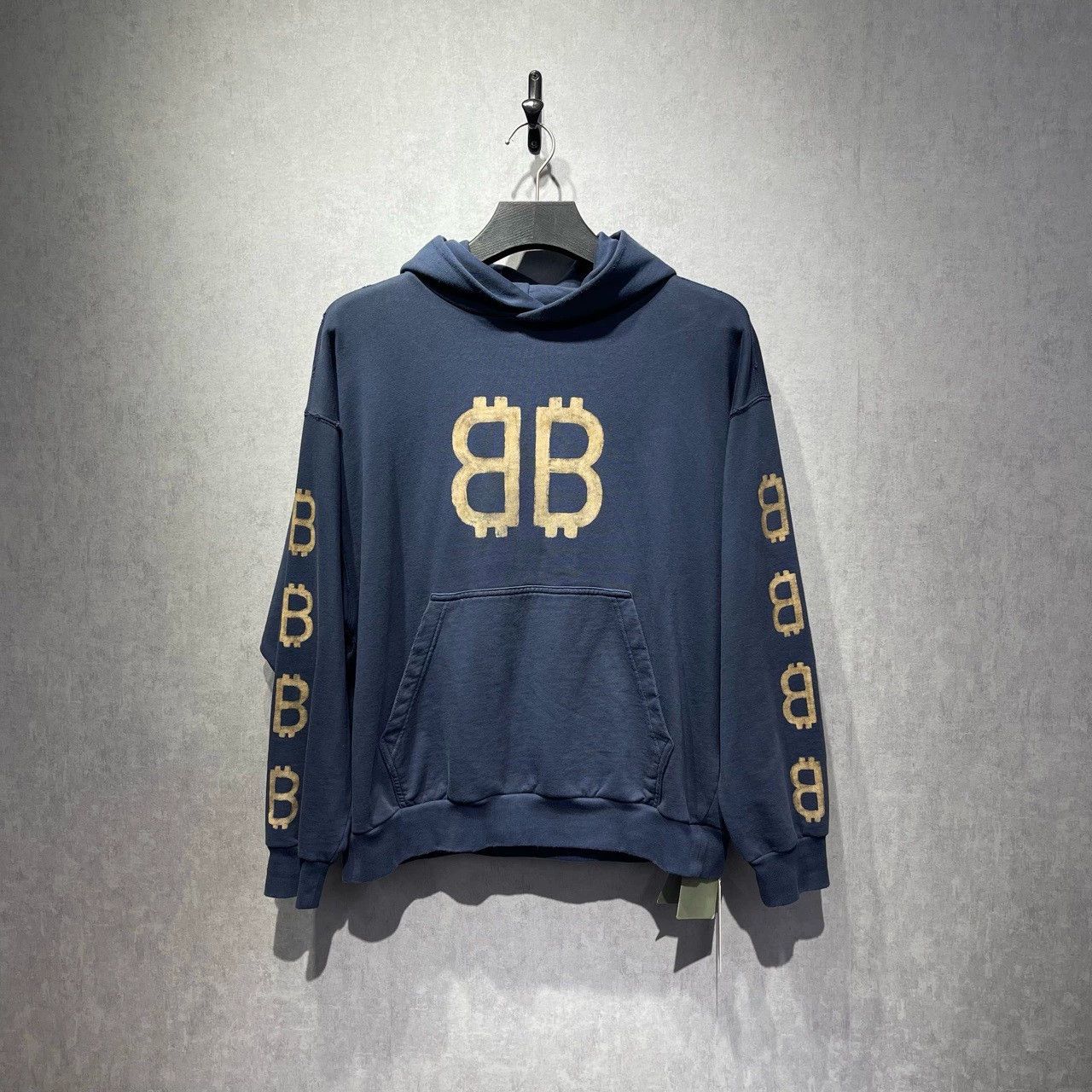 Balenciaga Balenciaga BB Print Hooded Sweatshirt - dmc Size US XS / EU 42 / 0 - 1 Thumbnail