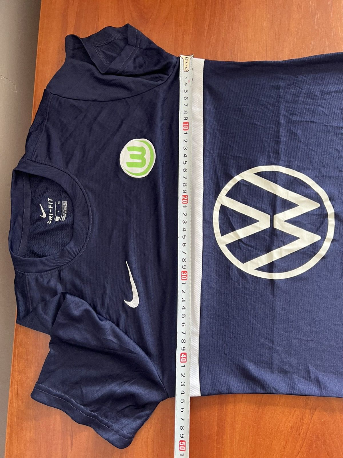 Nike 2019/20 WOLFSBURG TRAINING SOCCER JERSEY FOOTBALL SHIRT NIKE Size US S / EU 44-46 / 1 - 12 Thumbnail