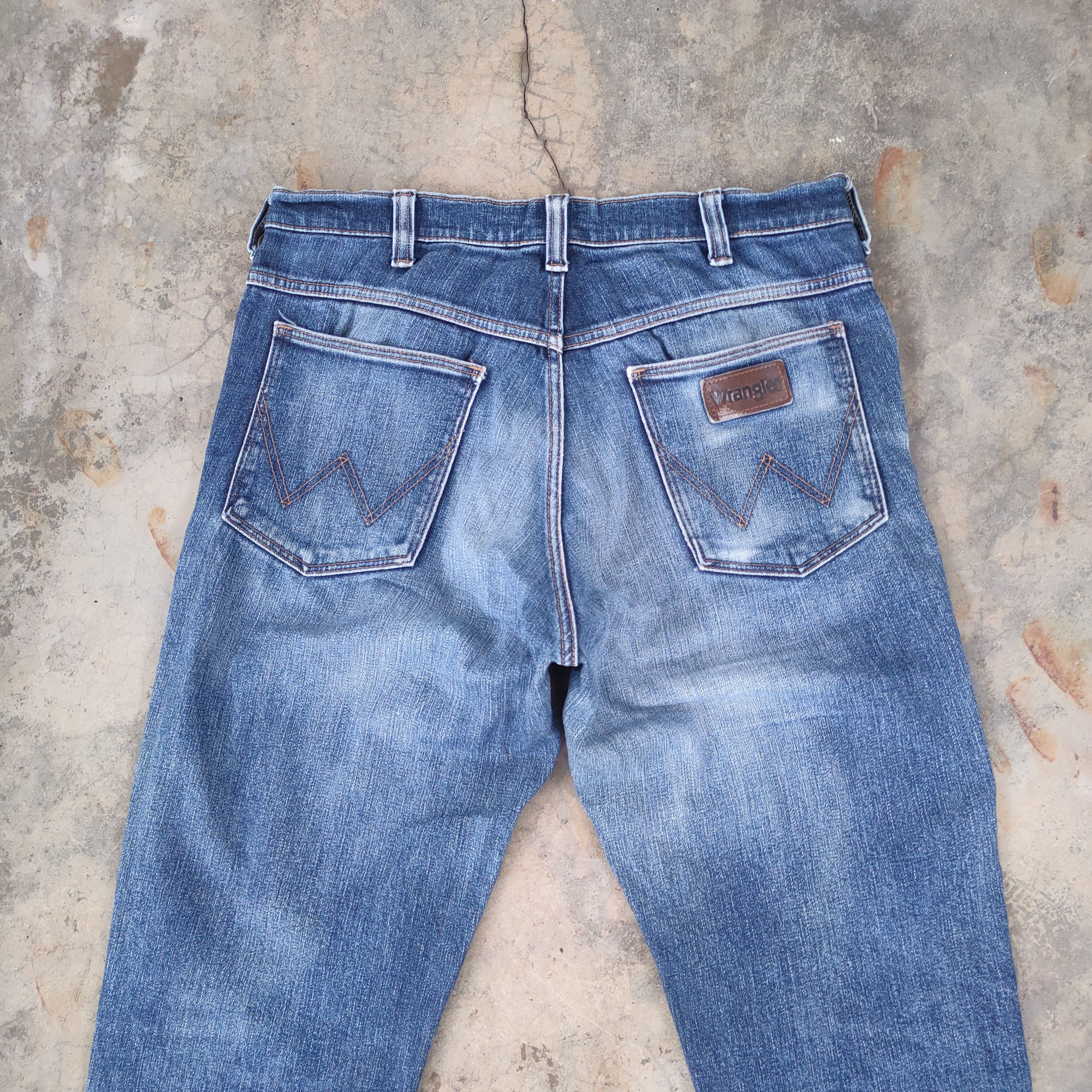 Wrangler W33 VINTAGE WRANGLER FADED DISTRESSED JEANS DENIM PANTS Size US 33 - 9 Thumbnail