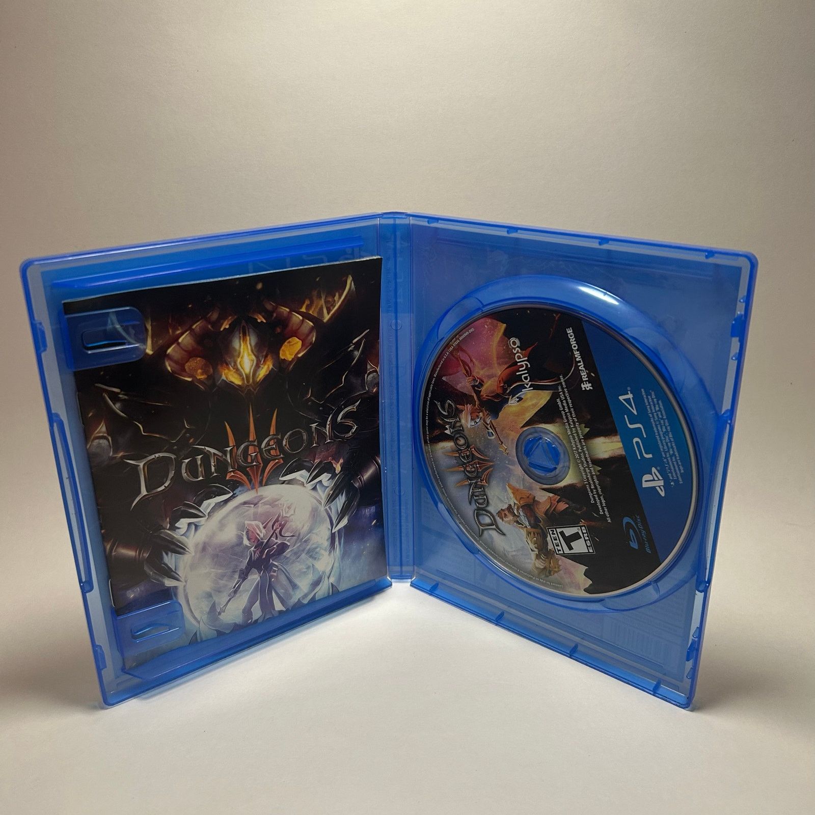 Sony Dungeons III - CIB - PS4 Size 26 - 2 Thumbnail
