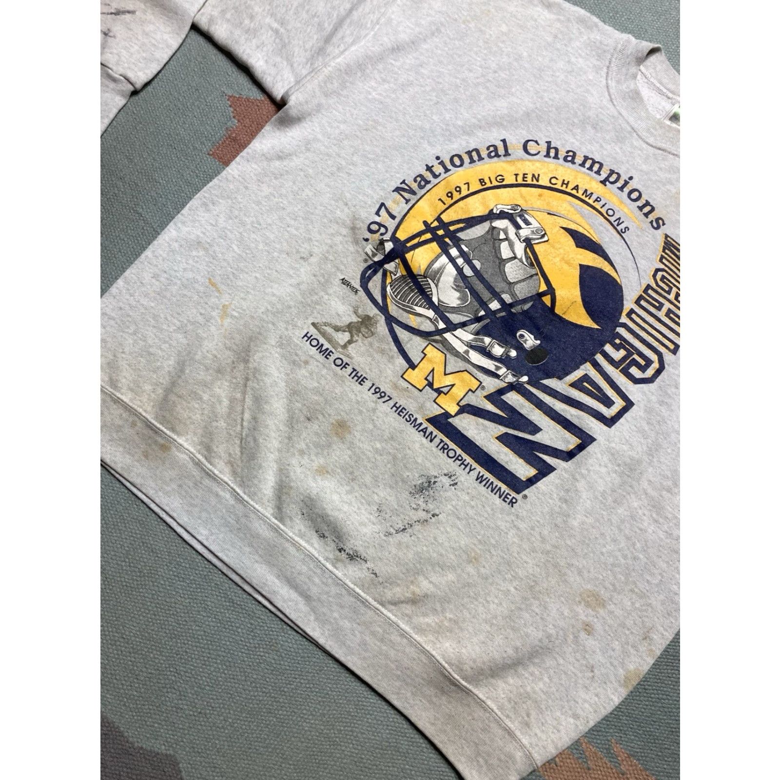 Vintage VINTAGE University of Michigan Wolverines 1997 Big Ten Sweatshirt Crewneck XL Mens Gray Pullover Size US XL / EU 56 / 4 - 4 Thumbnail