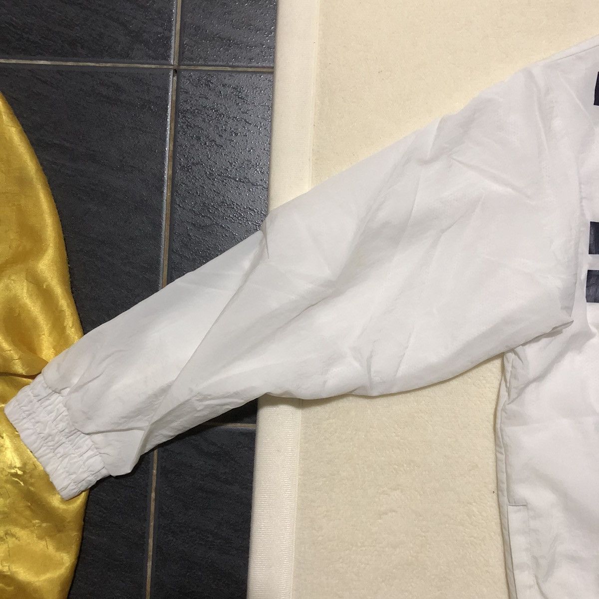 Adidas ADIDAS Big Spellout Windbreaker Size US S / EU 44-46 / 1 - 4 Thumbnail