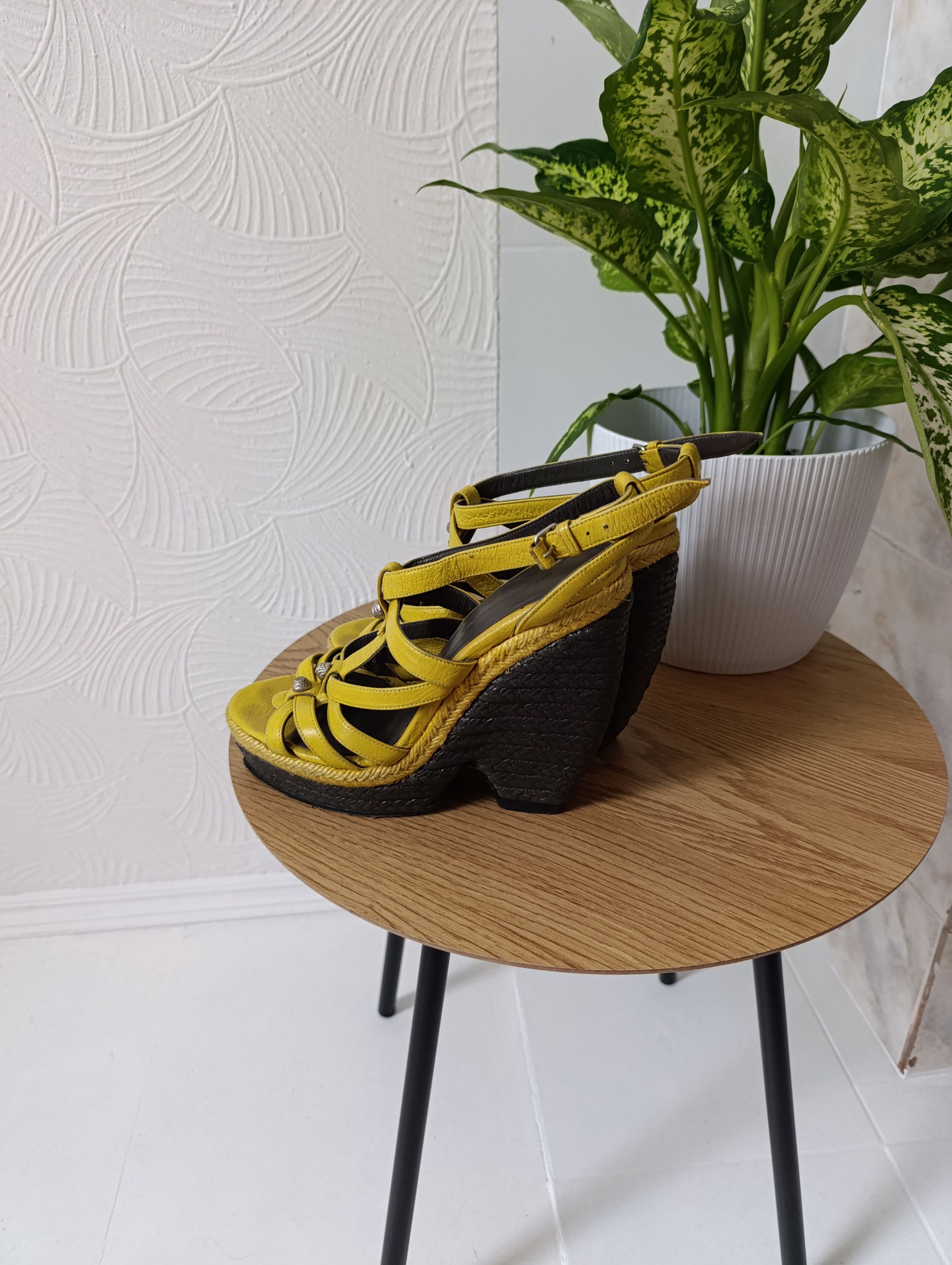 Balenciaga Balenciaga Yellow Leather Wedge Ankle Strap Sandals Size US 7 / IT 37 - 3 Thumbnail