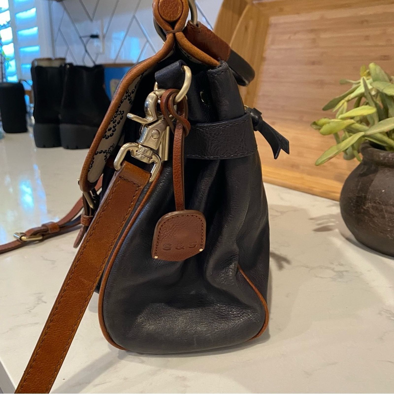 Anthropologie Schuler & Sons Philadelphia leather works Messenger bag Size ONE SIZE - 6 Thumbnail